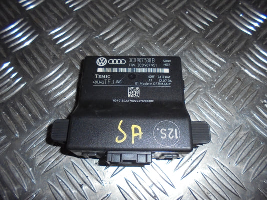 VW Passat 3C Relæ Diverse Med OEM Nr. 3C0907530P Fra VW Ophugger