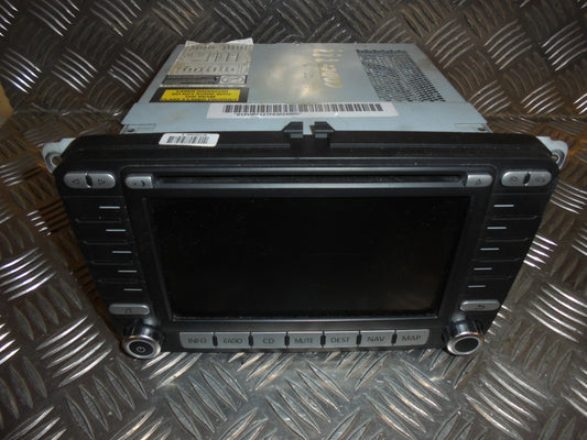 VW Passat 3C Navigationsanl Med OEM Nr. 1K0035198C Fra VW Ophugger