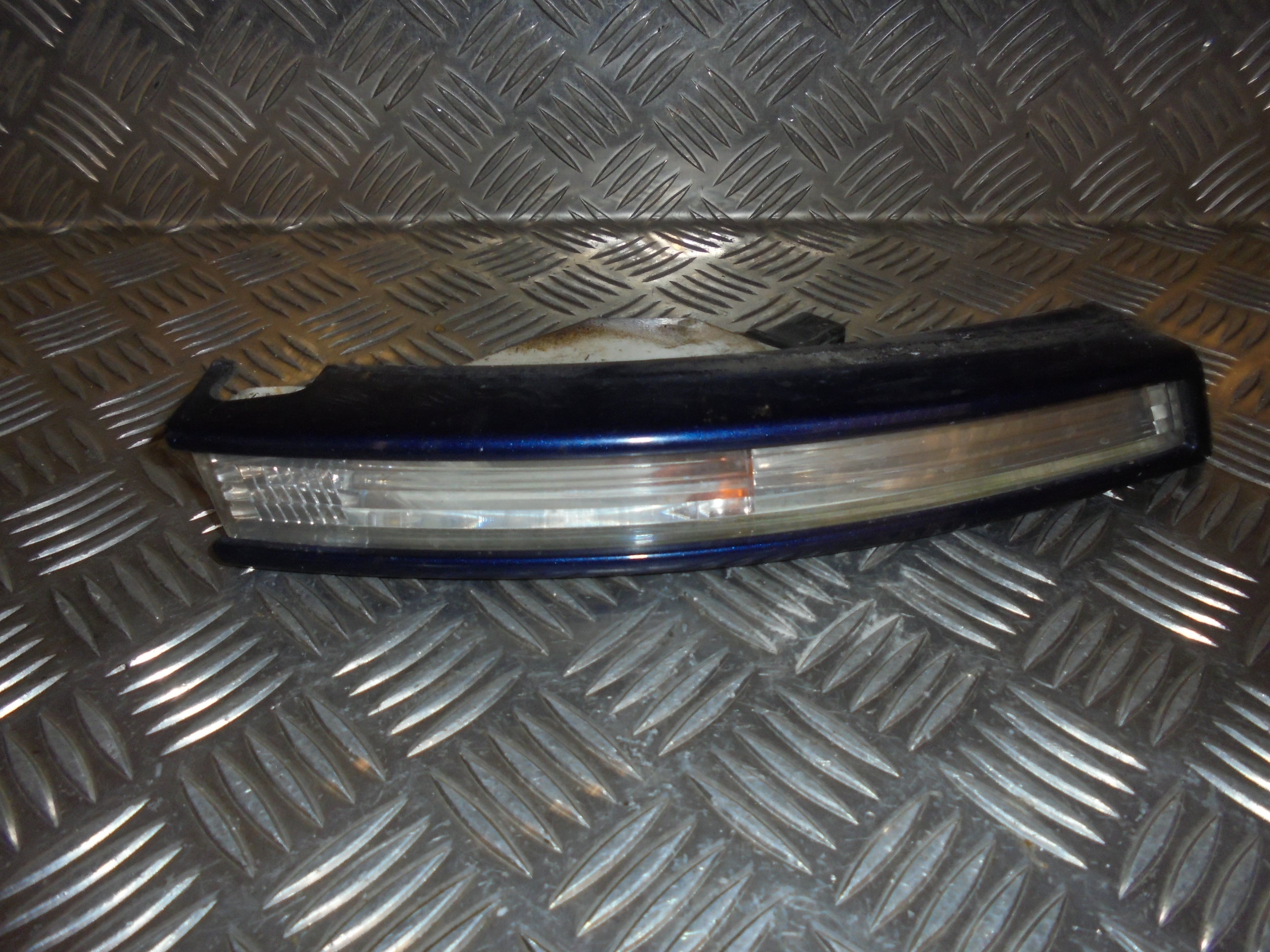 VW Passat 3C Blinklygte For Med OEM Nr. 3C0953042L Fra VW Ophugger