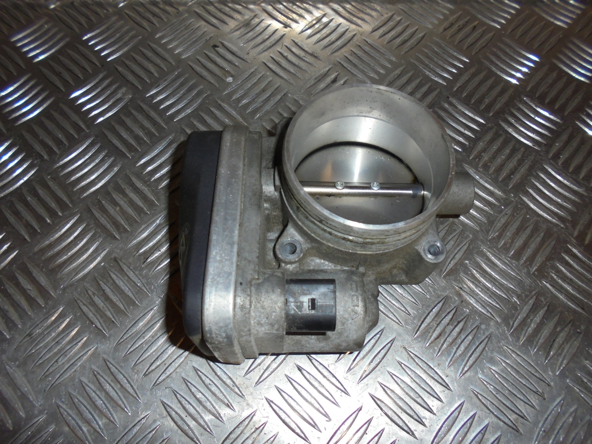 VW Passat 3C Spjældhus Med OEM Nr. 022133062AG Fra VW Ophugger