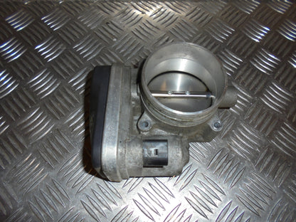 VW Passat 3C Spjældhus Med OEM Nr. 022133062AG Fra VW Ophugger
