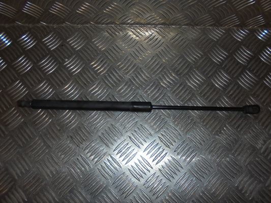 VW Passat 3C Bagklapsdæmper Med OEM Nr. 3C9827550A Fra VW Ophugger