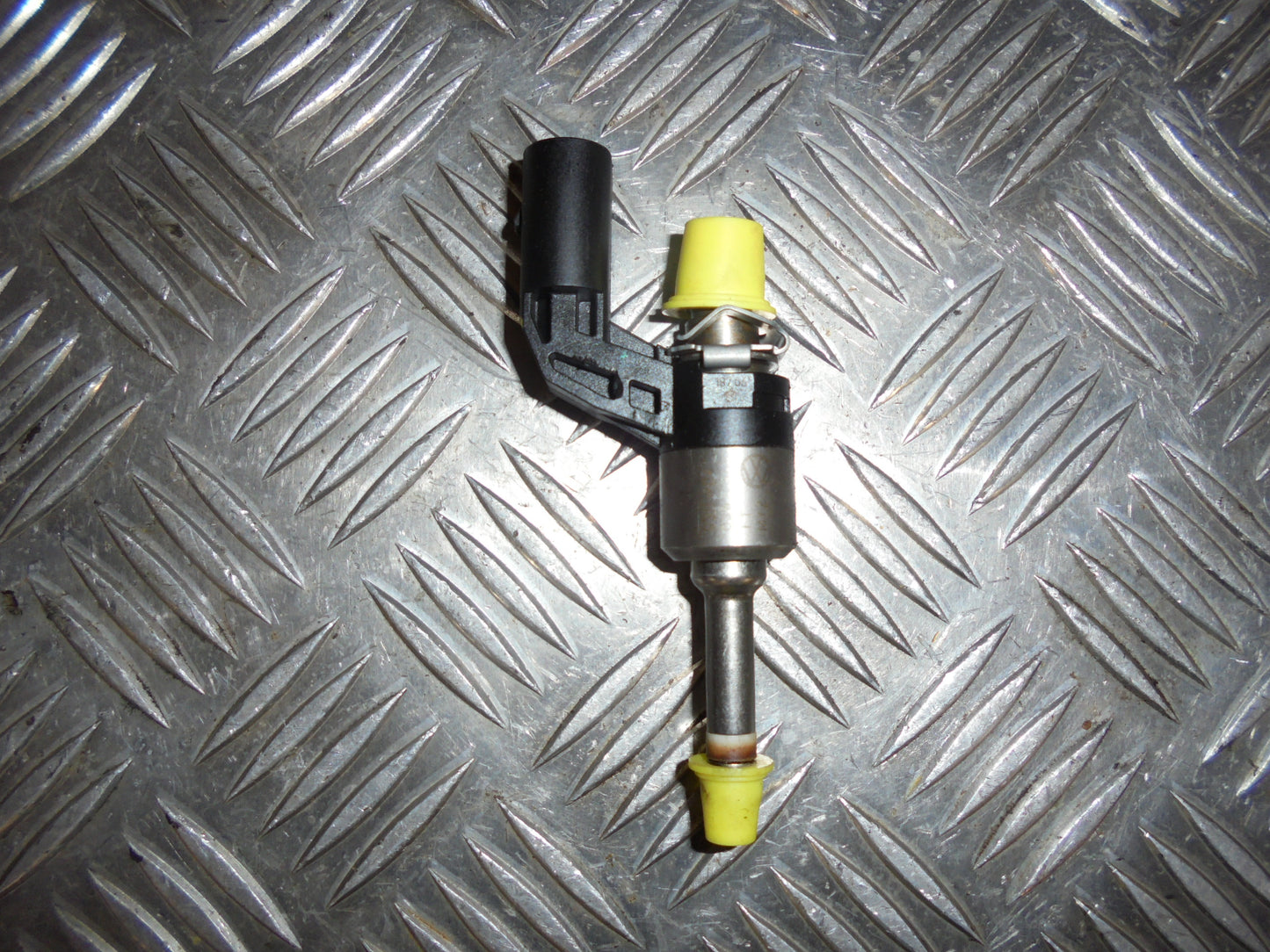 VW Passat 3C Dyse Med OEM Nr. 03H906036AA Fra VW Ophugger