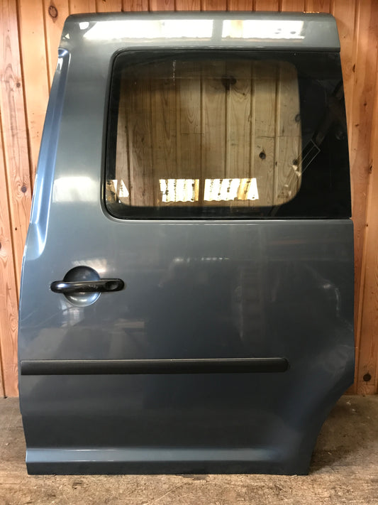 VW Caddy 2K Skydedør V Med OEM Nr. 2K0843107S Fra VW Ophugger