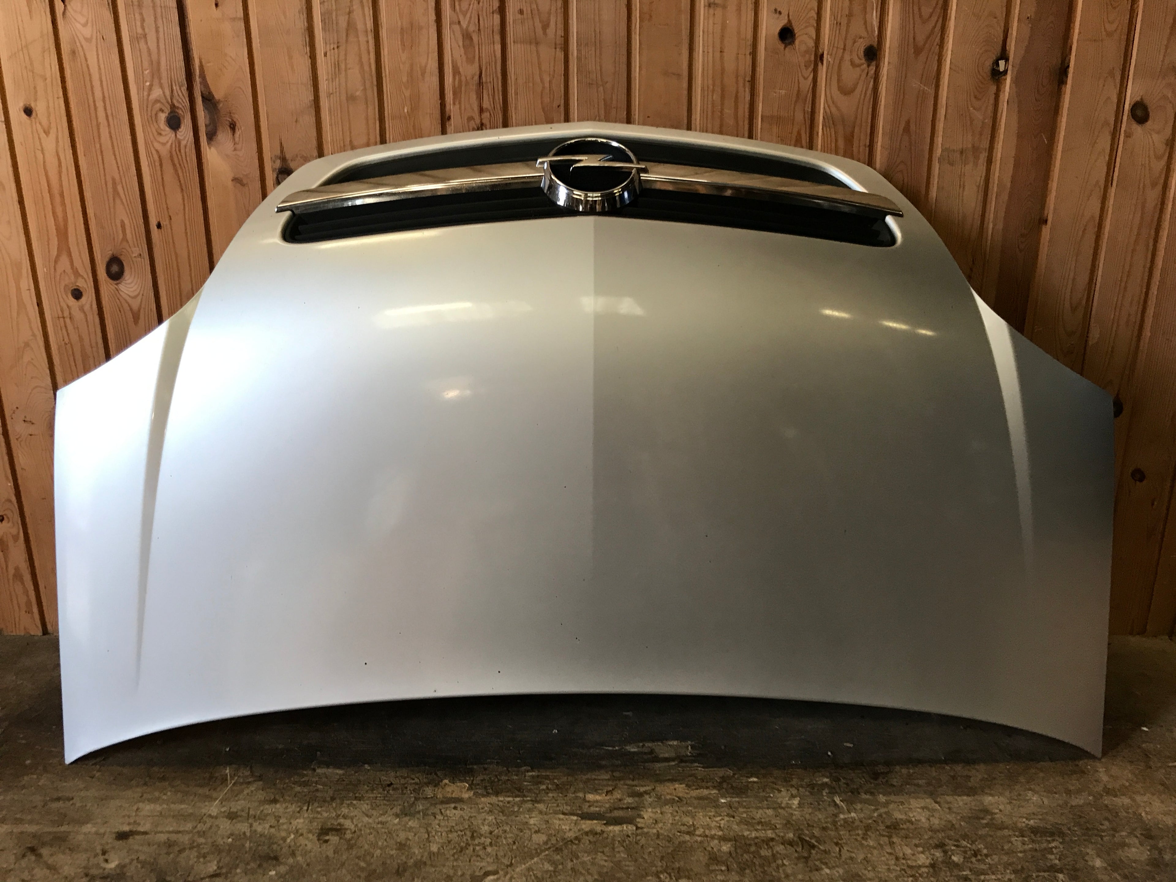 Opel Meriva A Fronthjelm Med OEM Nr. 93174471 Fra Opel Ophugger