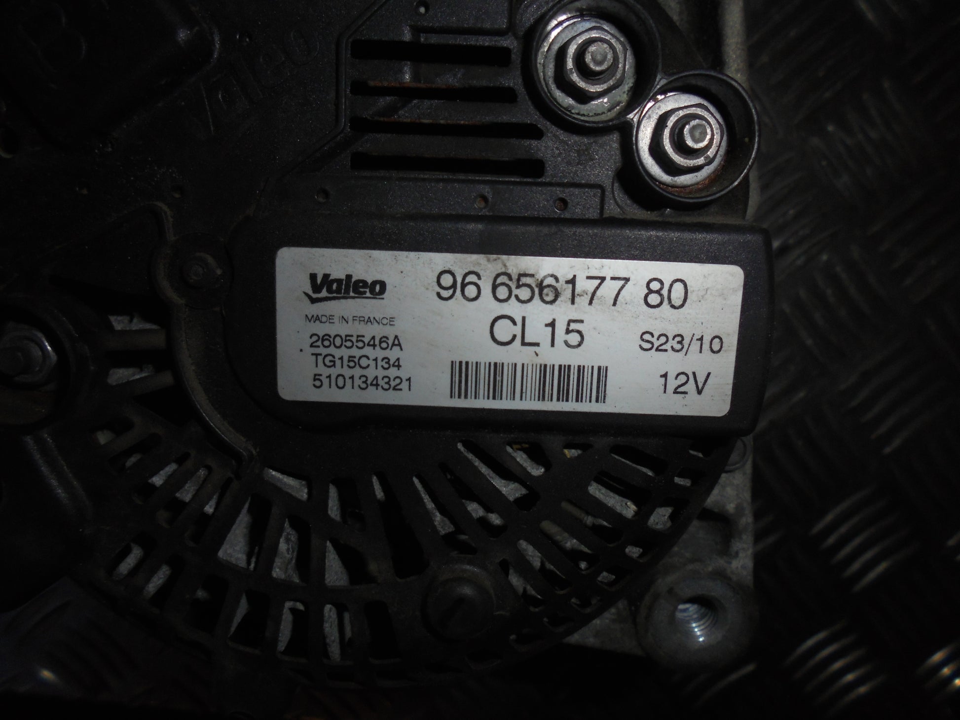 Peugeot 206+ Generator Med OEM Nr. 9665617780 Fra Peugeot Ophugger