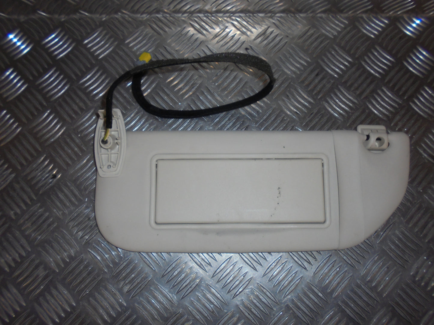 Citroen C4 Solskærm Med OEM Nr. Ophugger Fra Citroen Ophugger