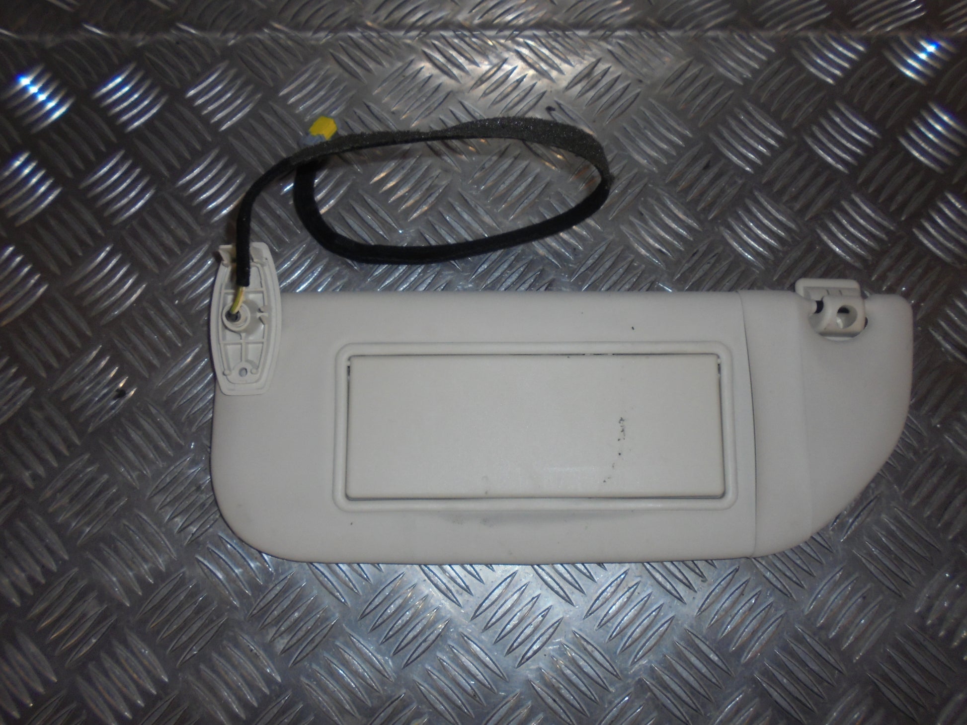 Citroen C4 Solskærm Med OEM Nr. Ophugger Fra Citroen Ophugger