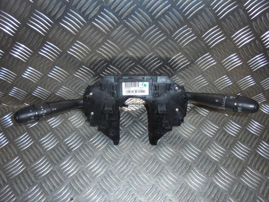 Citroen C4 Kontakt Combi Med OEM Nr. Ophugger Fra Citroen Ophugger