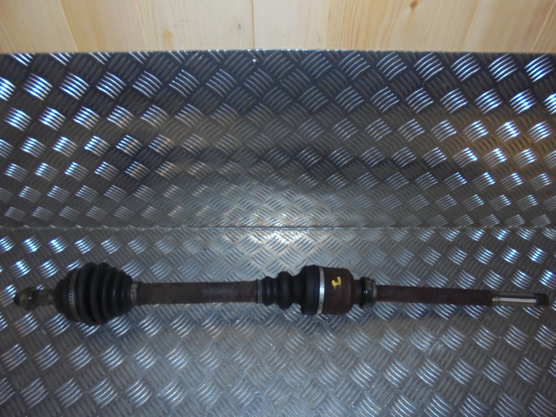 Citroen C4 Trækaksel For H Med OEM Nr. Ophugger Fra Citroen Ophugger