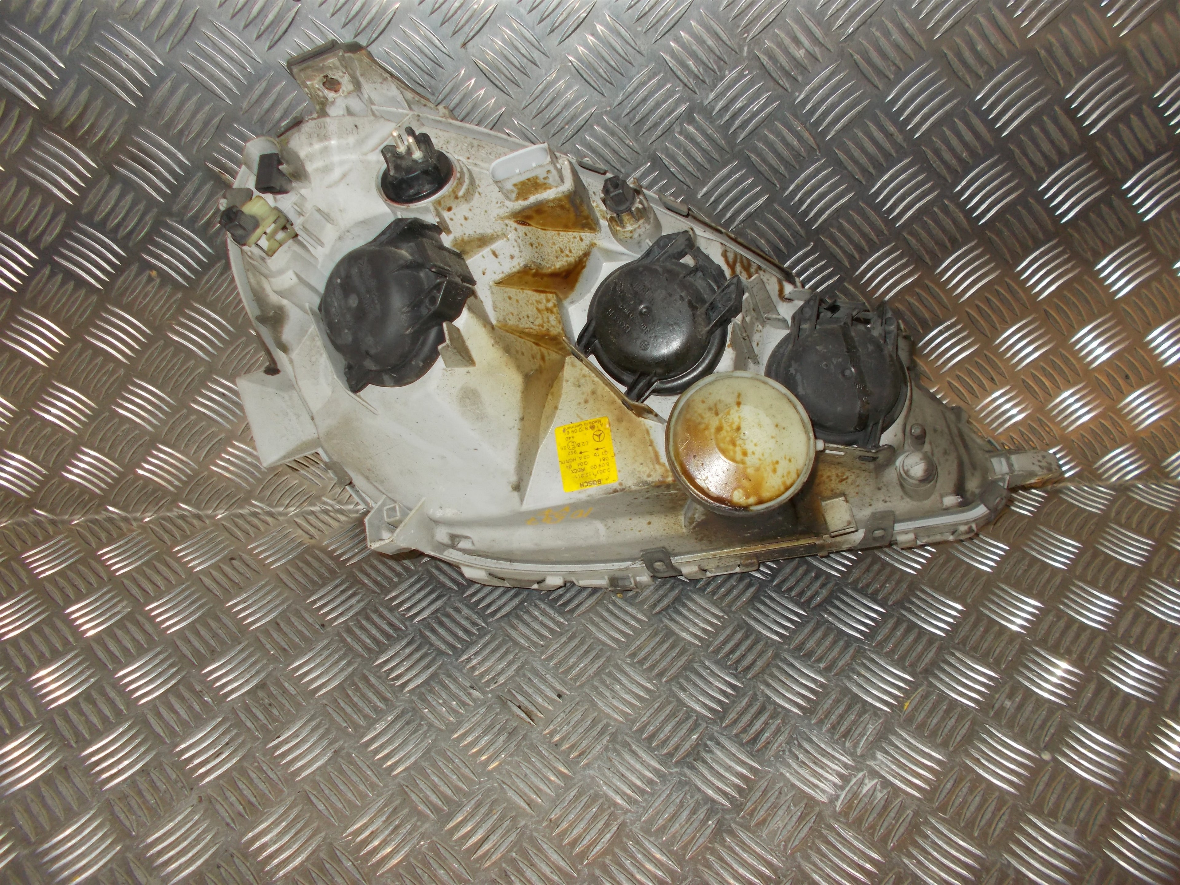 Mercedes A W168 Forlygte Med OEM Nr. Ophugger Fra Mercedes Ophugger