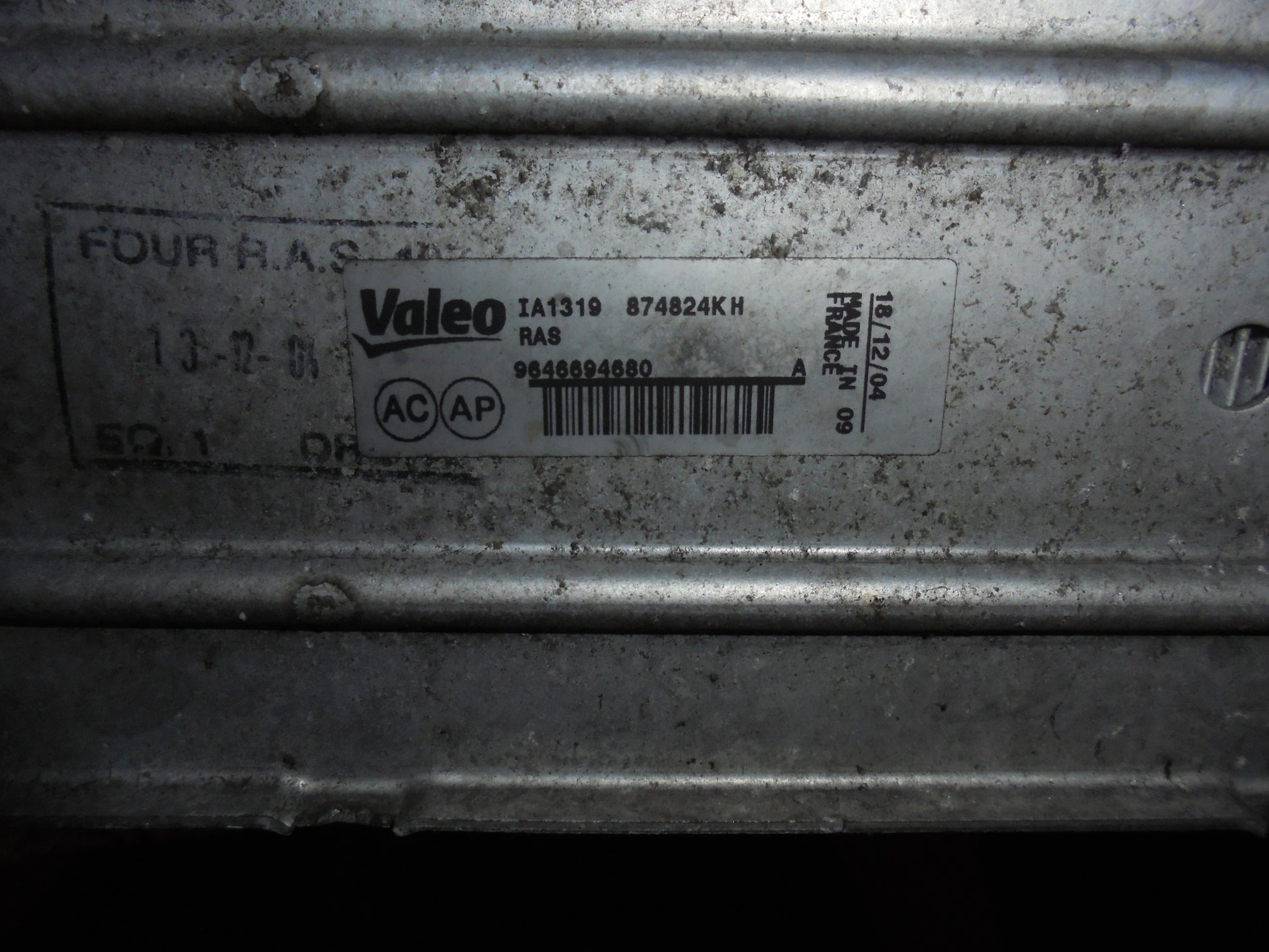 Citroen C4 Køler Intercooler Med OEM Nr. Ophugger Fra Citroen Ophugger