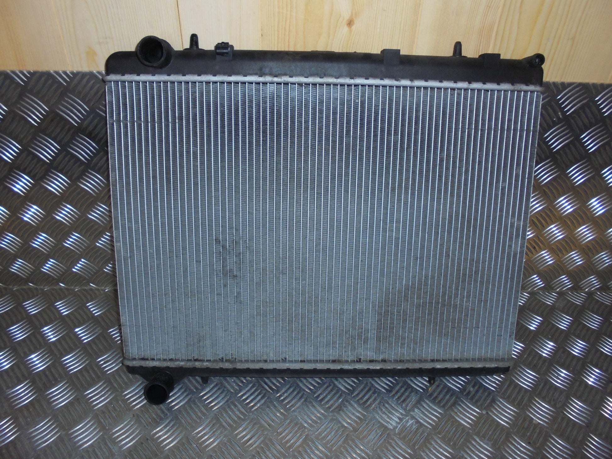 Citroen C4 Køler Med OEM Nr. Ophugger Fra Citroen Ophugger