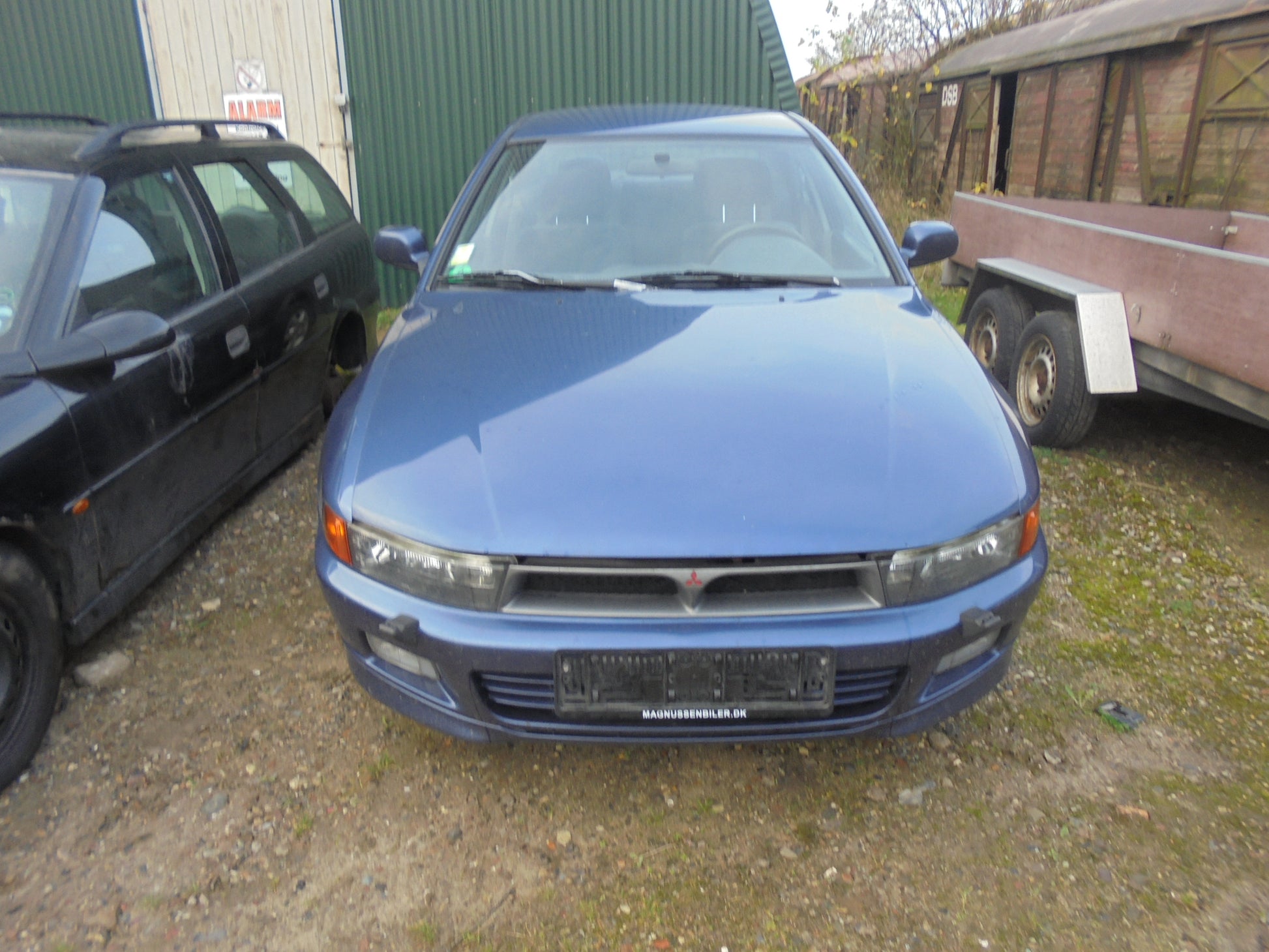 Mitsubishi Galant NEA5 Pluk-Selv-Bil Med OEM Nr. Ophugger Fra Mitsubishi Ophugger