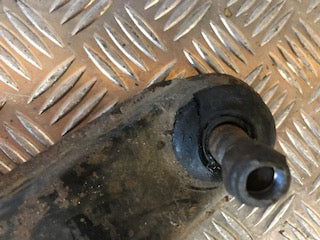 Volvo S40/V40 Bærearm F.N. V Med OEM Nr. Ophugger Fra Volvo Ophugger