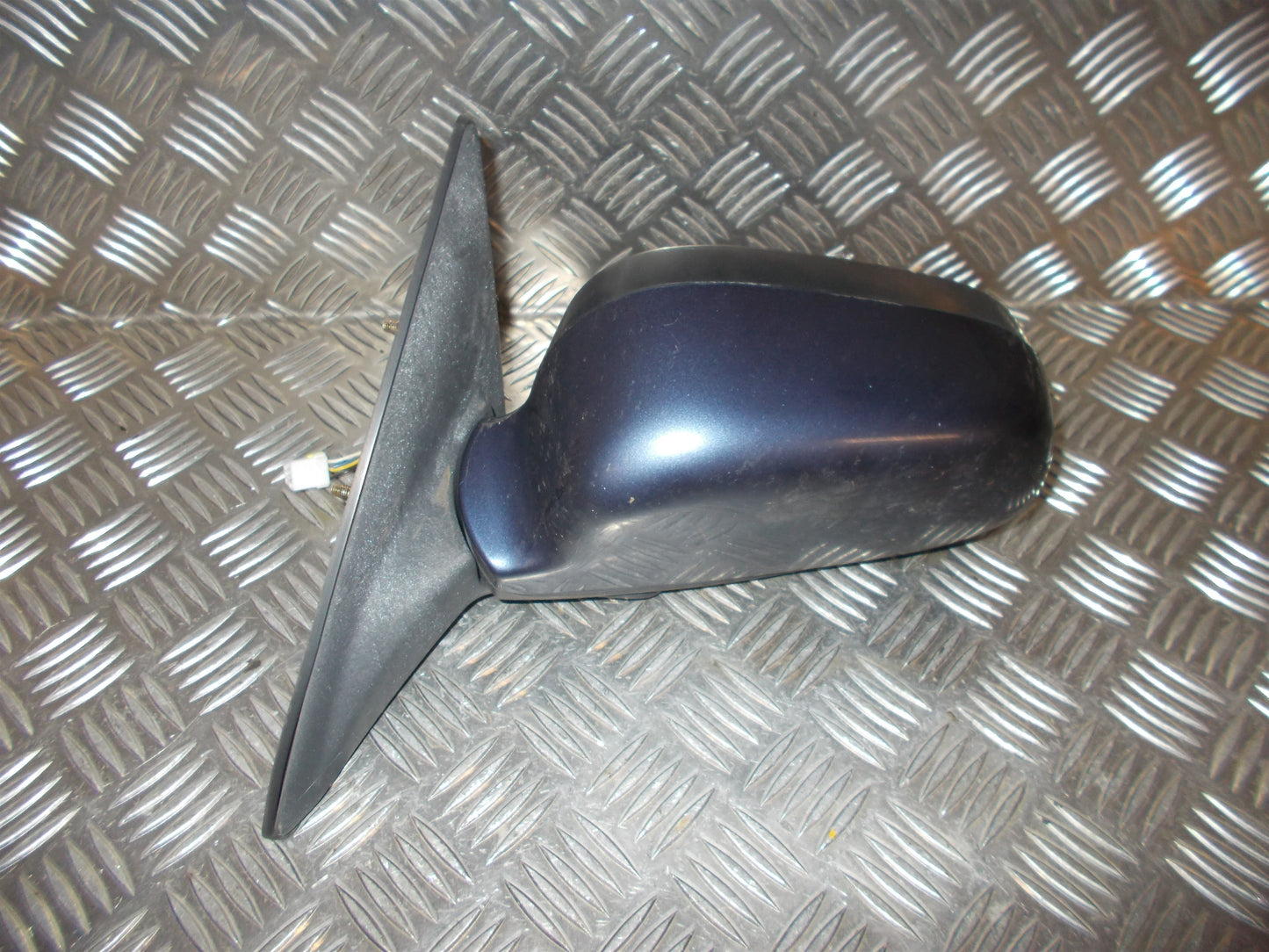 Mitsubishi Galant NEA5 Sidespejl Med OEM Nr. Ophugger Fra Mitsubishi Ophugger