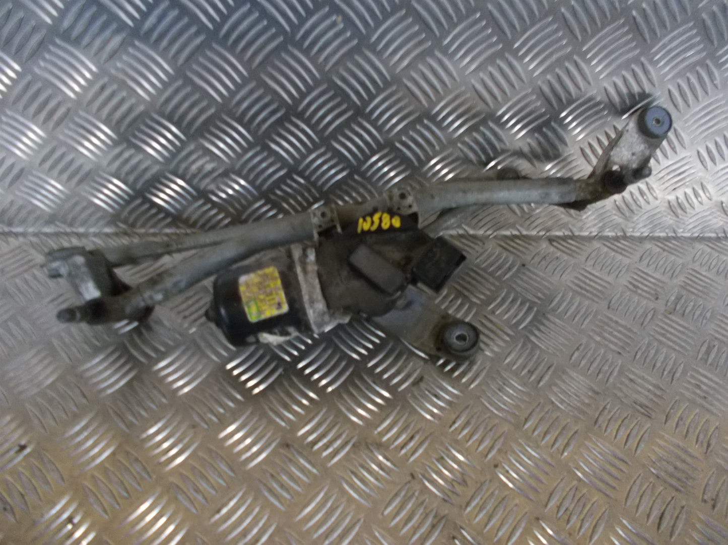 Renault Megane 2 Viskertræk Med OEM Nr. Ophugger Fra Renault Ophugger