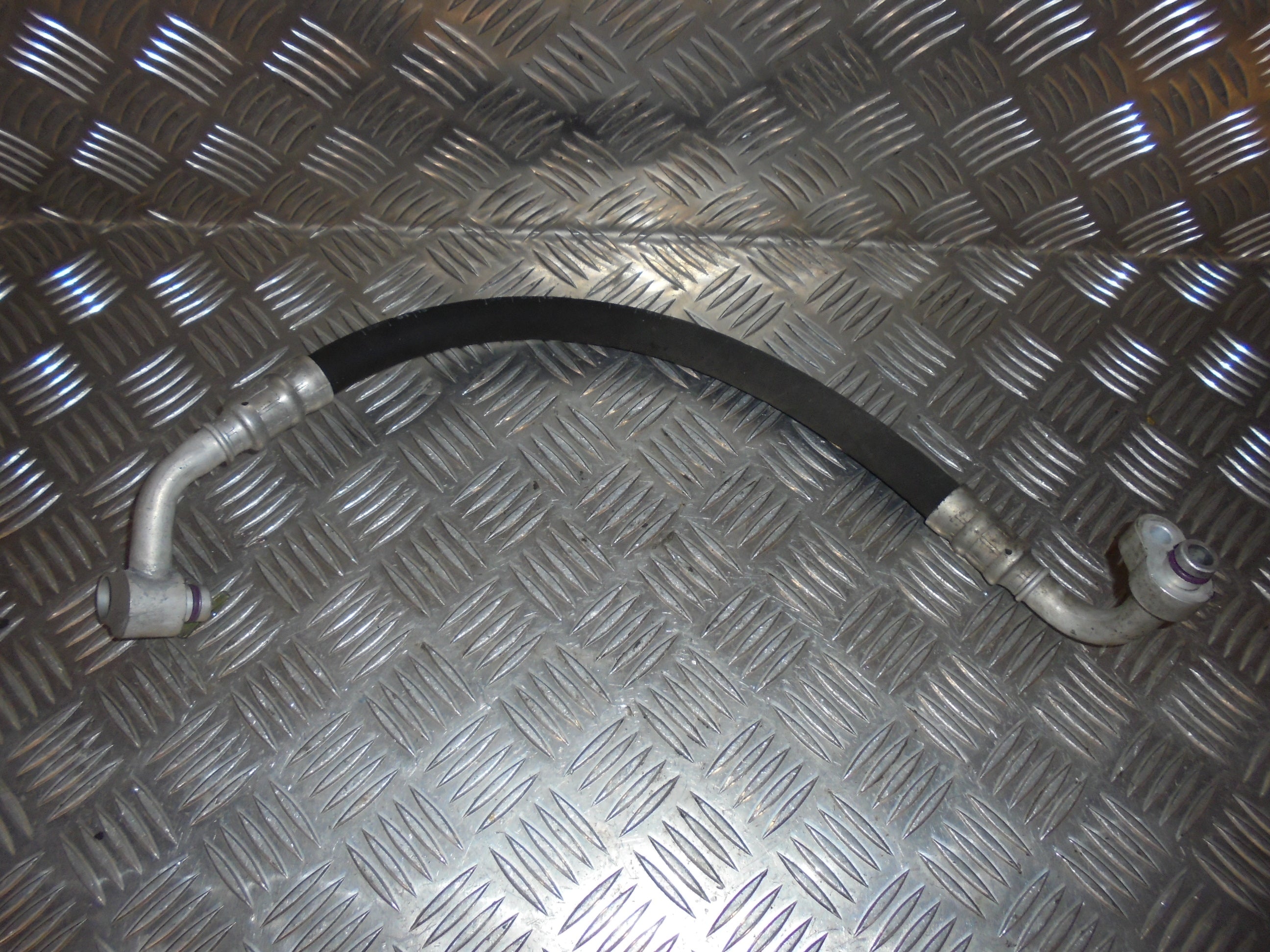 Seat Ibiza Aircond. Rør/Slang/Ventiler Med OEM Nr. 6R0820721J Fra Seat Ophugger