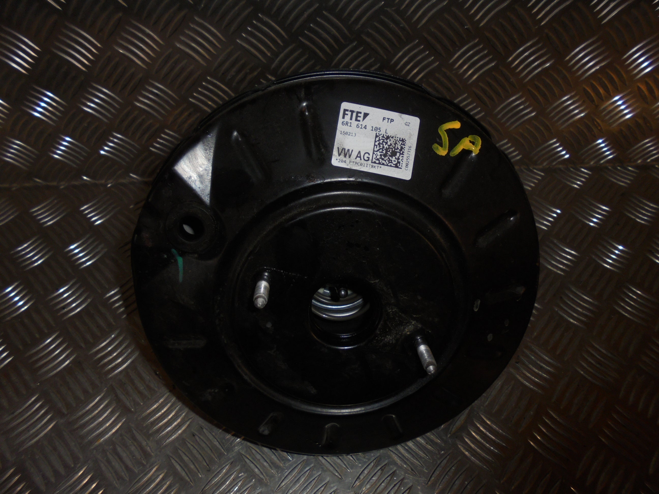 Seat Ibiza Bremseforstærker Med OEM Nr. 6R1614105L Fra Seat Ophugger
