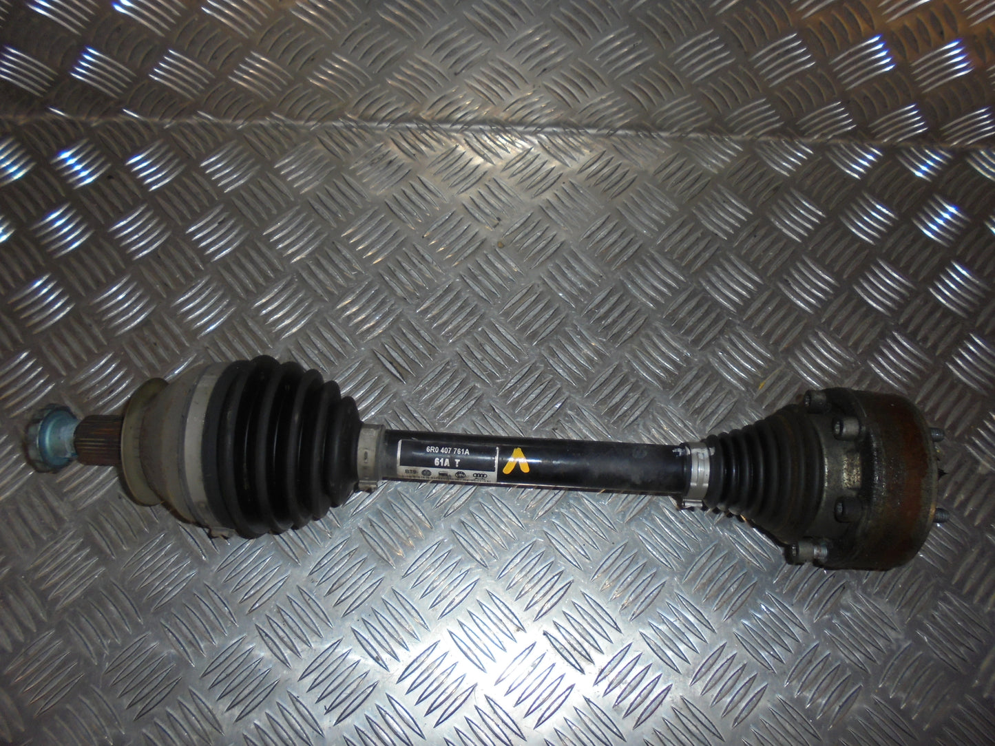 Seat Ibiza 6J Trækaksel For V Med OEM Nr. 6R0407761A Fra Seat Ophugger