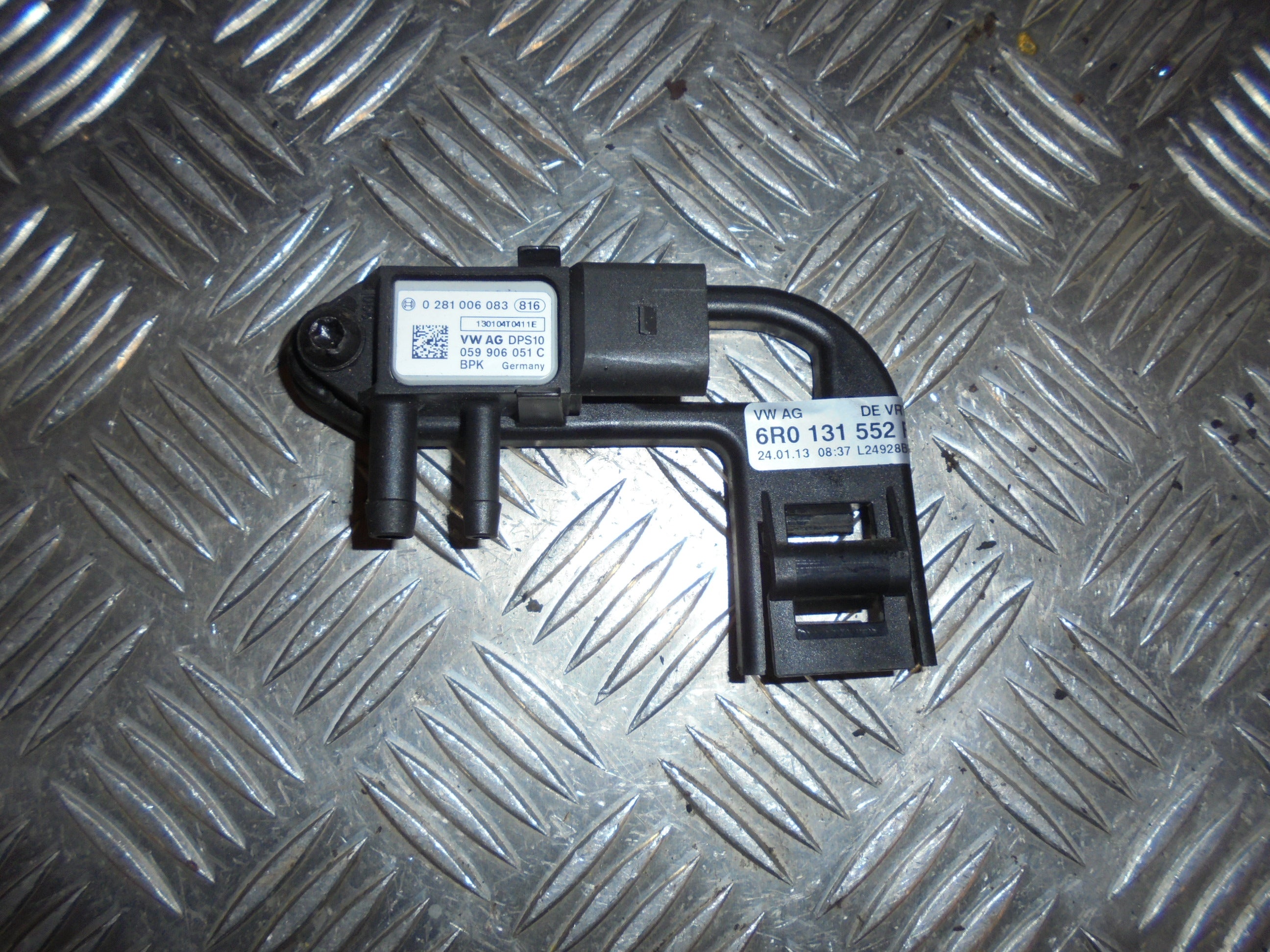 Seat Ibiza Vacuum Ventil Med OEM Nr. 059906051C Fra Seat Ophugger