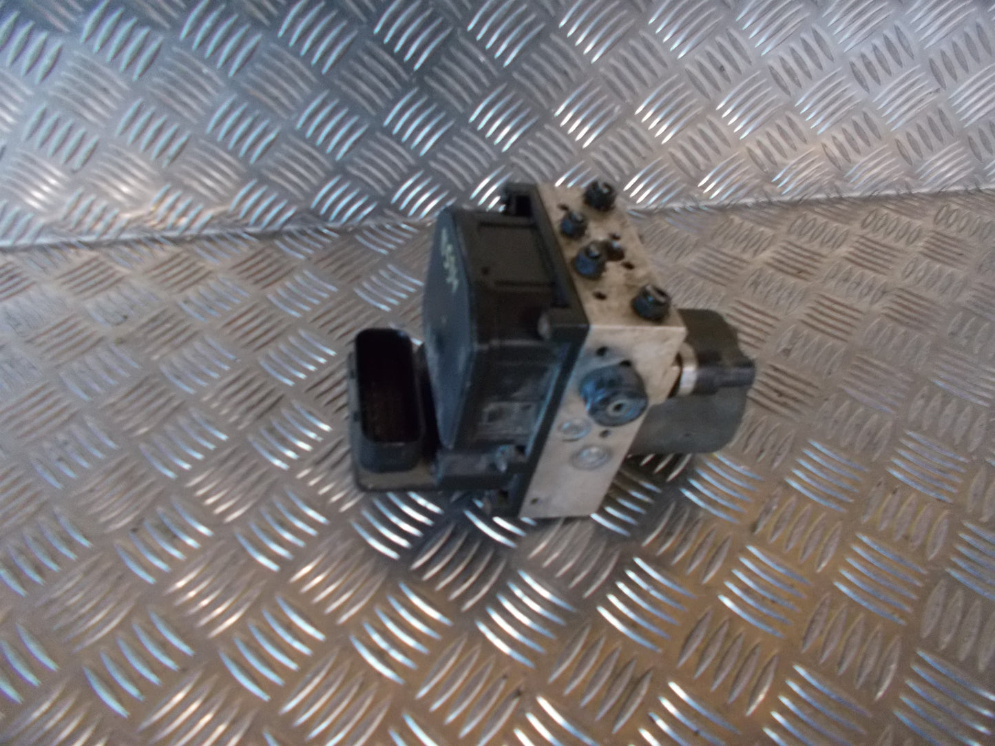 Audi A6 4B Abs Pumpe Med OEM Nr. 4B014517H Fra Audi Ophugger