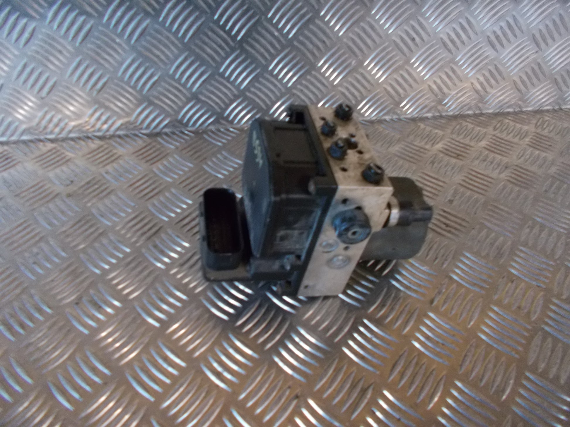 Audi A6 4B Abs Pumpe Med OEM Nr. 4B014517H Fra Audi Ophugger