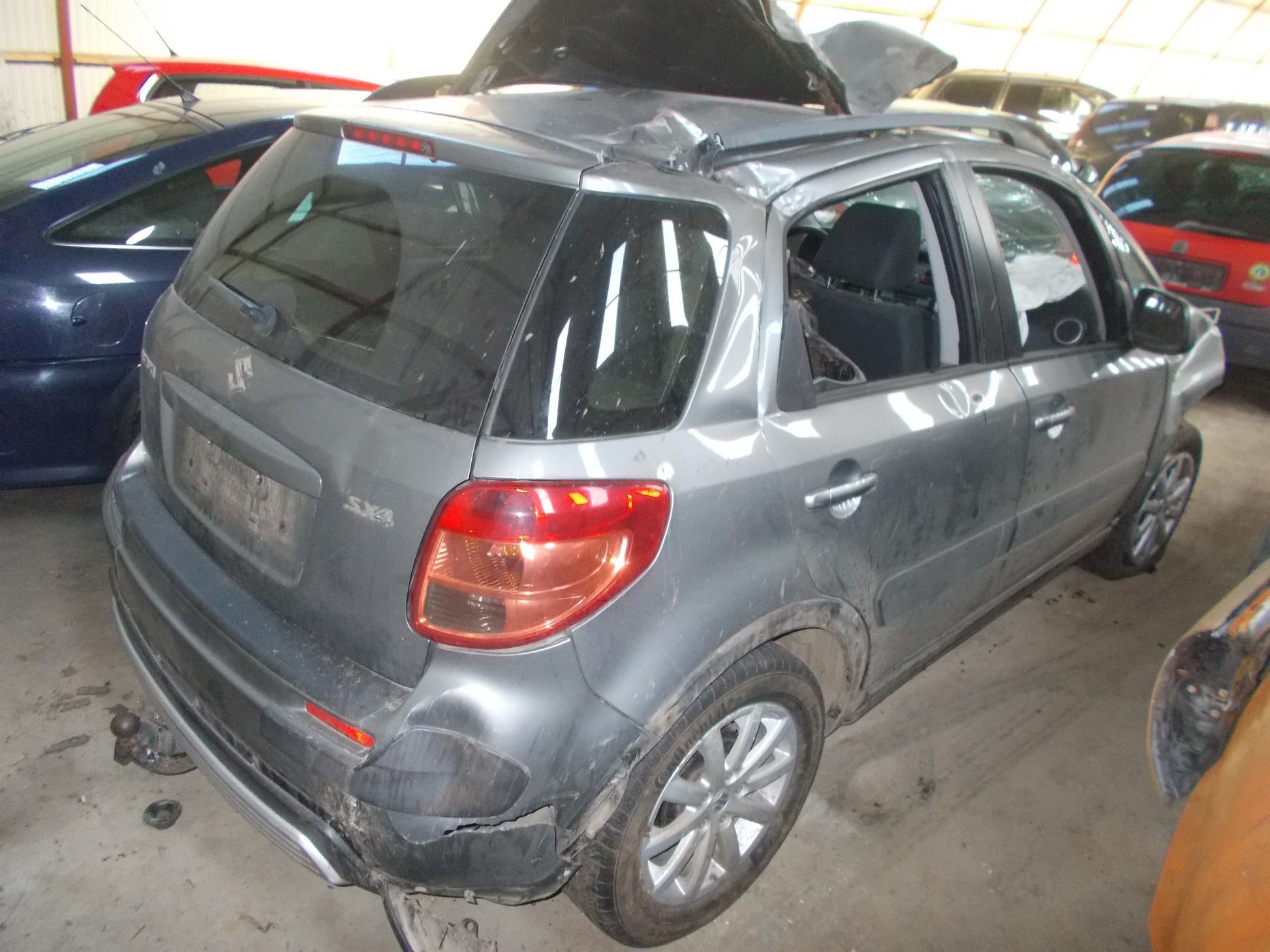 Suzuki SX4 Pluk-Selv-Bil Med OEM Nr. Ophugger Fra Suzuki Ophugger