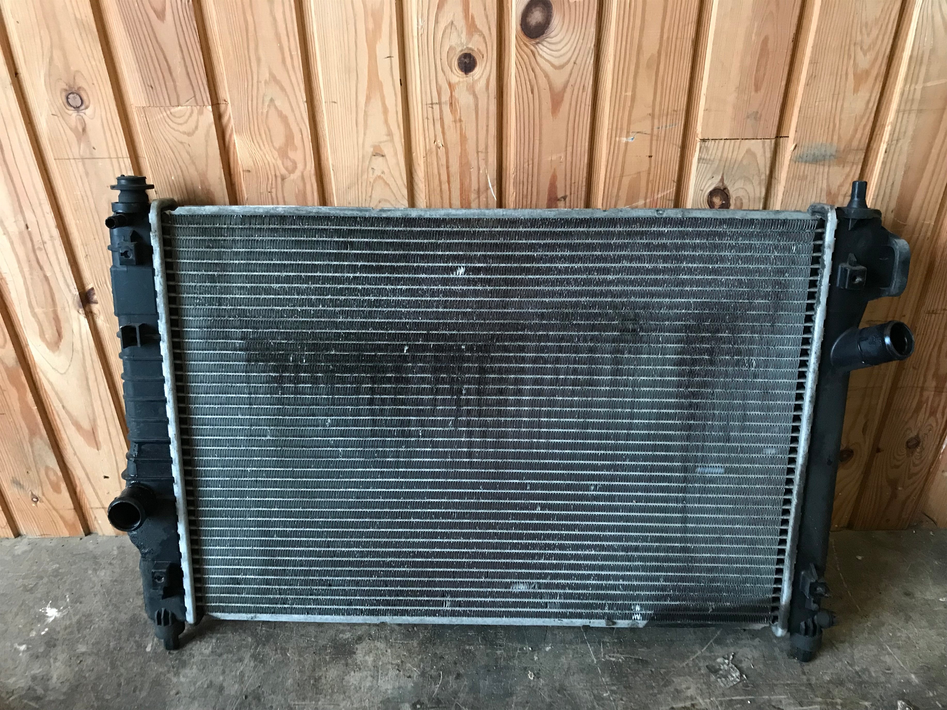 Chevrolet Aveo Køler Med OEM Nr. 96992885 Fra Chevrolet Ophugger
