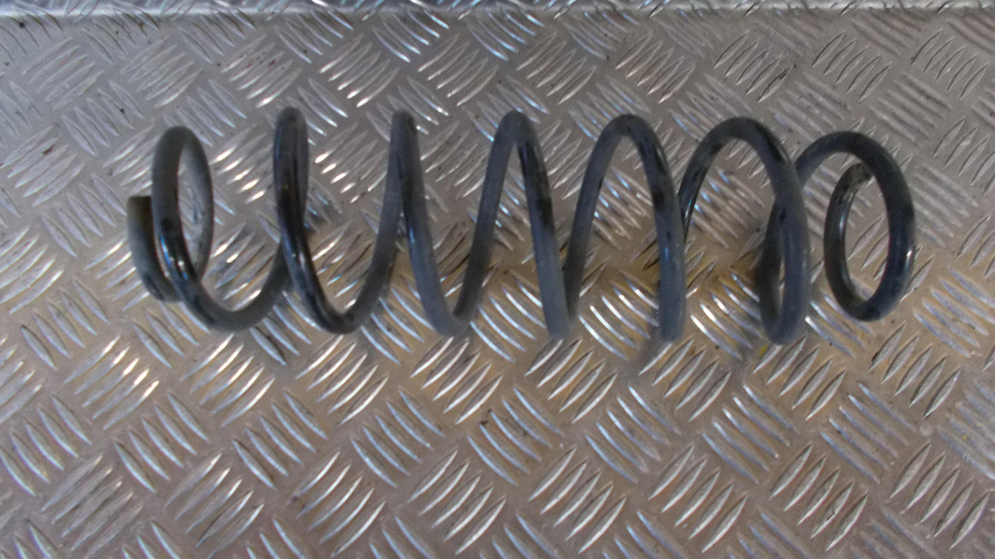 Seat Ibiza 6J Bagfjeder Spiral Med OEM Nr. 6Q0511115AP Fra Seat Ophugger