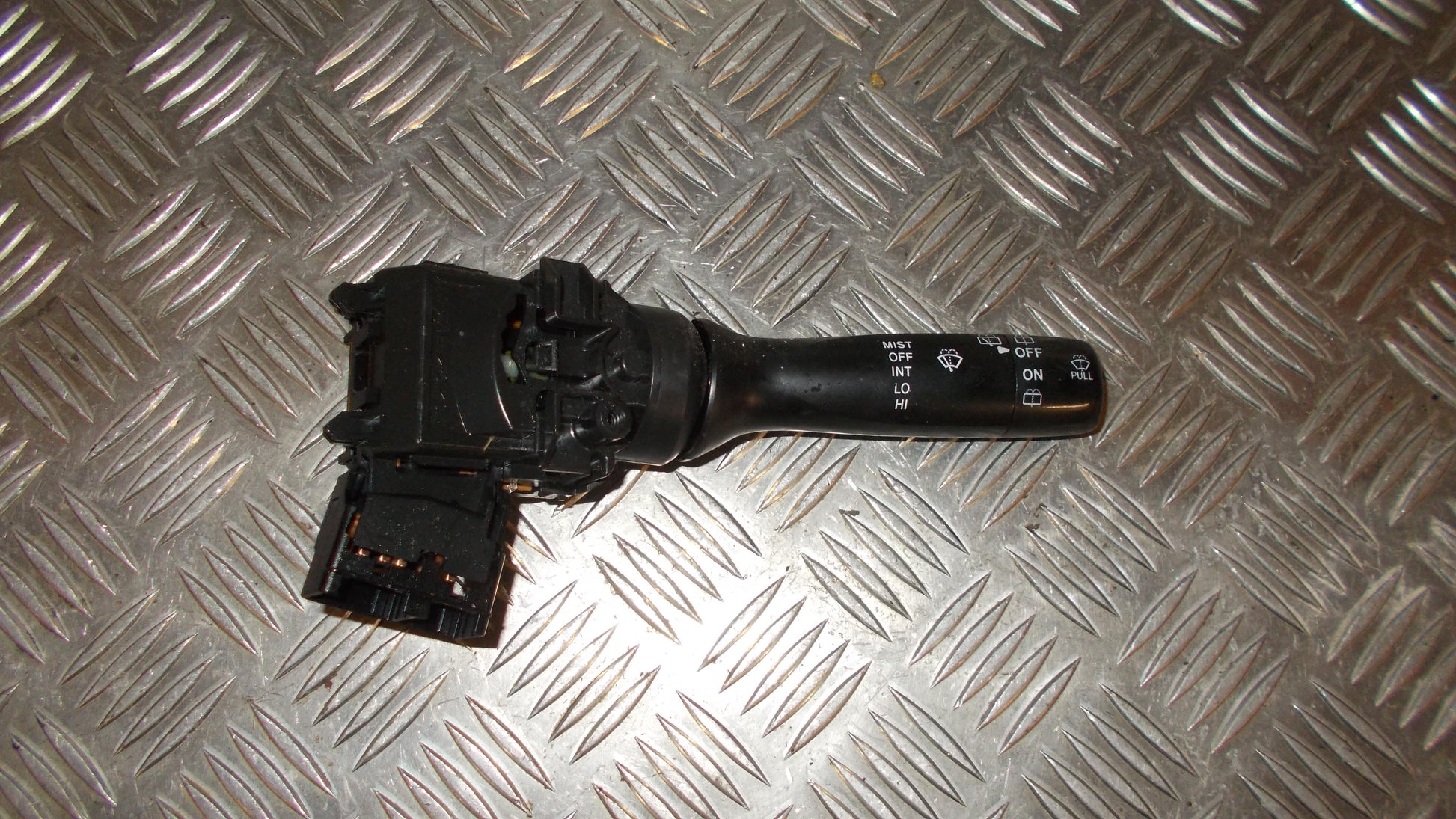 Peugeot 107 Kontakt Visker Med OEM Nr. Ophugger Fra Peugeot Ophugger