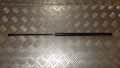Peugeot 107 Bagklapsdæmper Med OEM Nr. 689500H020 Fra Peugeot Ophugger