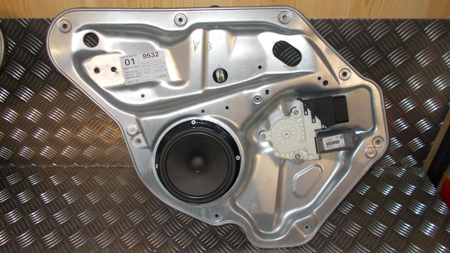 VW Golf 5 1K Rudemotor - Rudehejs Med OEM Nr. 1K0959703P Fra VW Ophugger