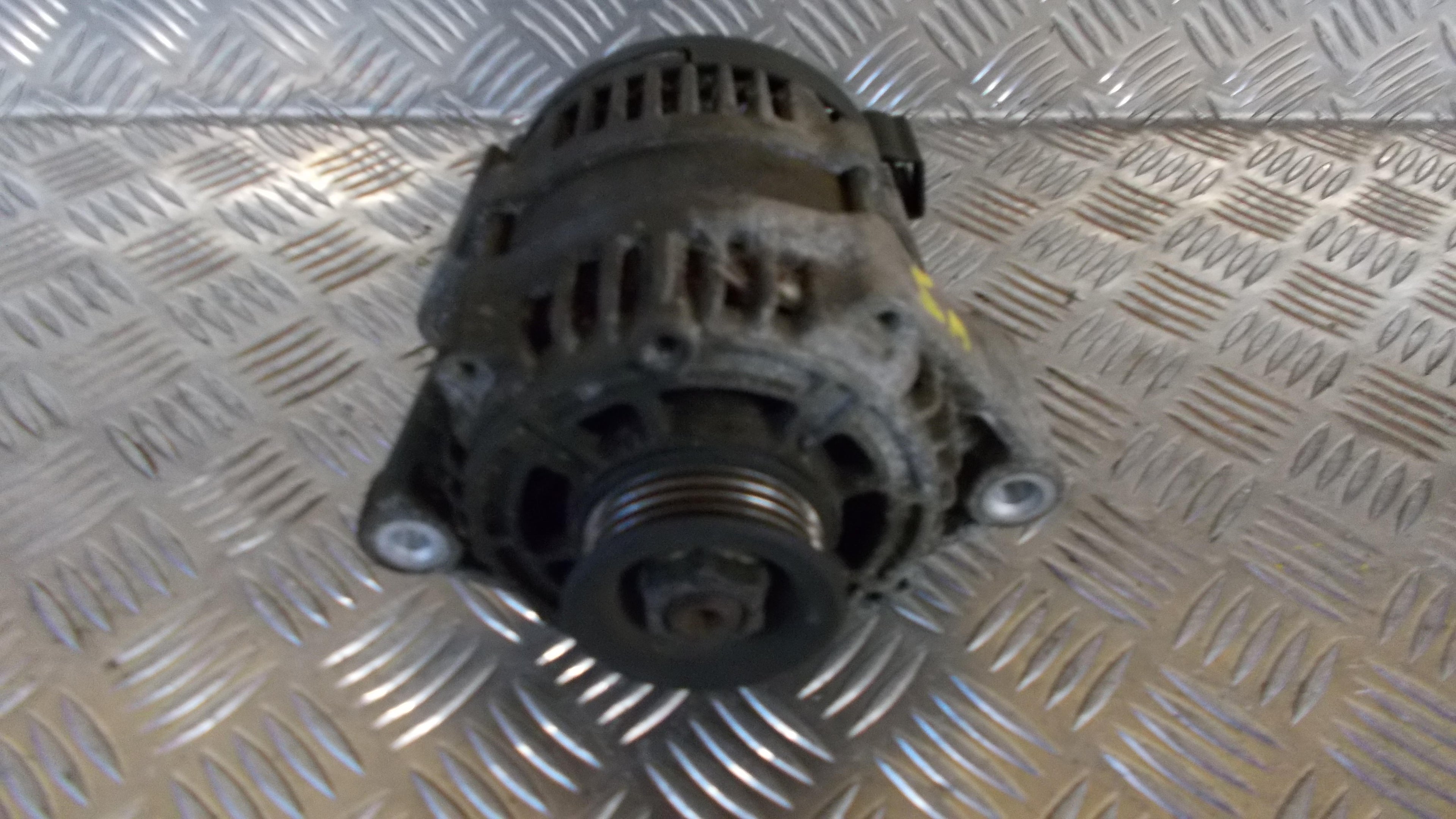 Chevrolet Aveo Generator Med OEM Nr. Ophugger Fra Chevrolet Ophugger