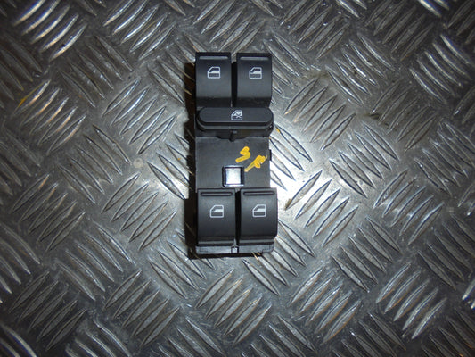 VW Golf 5 1K Kontakt Rudehejs Med OEM Nr. 1K4959857A Fra VW Ophugger