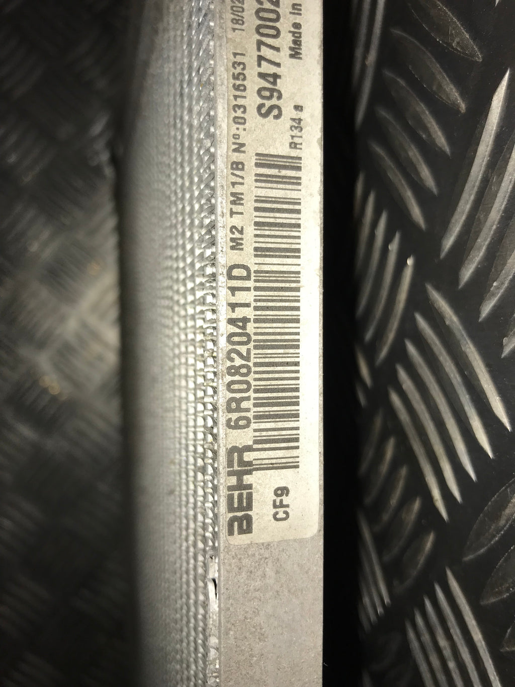 VW Golf 5 1K Køler Aircond Med OEM Nr. 6R0820411D Fra VW Ophugger