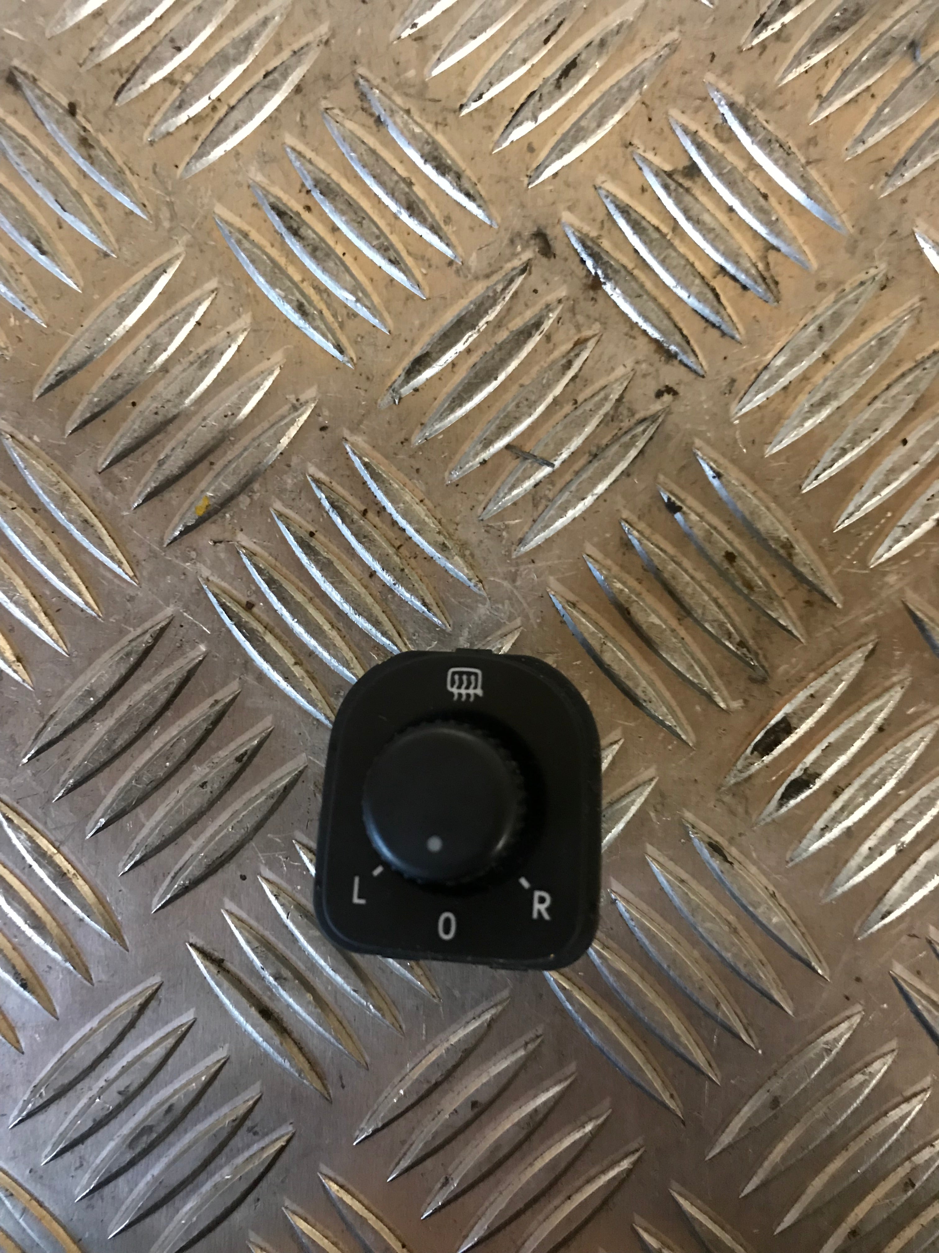 VW Golf 5 1K Kontakt Sidespejl Med OEM Nr. 1K0959565H Fra VW Ophugger