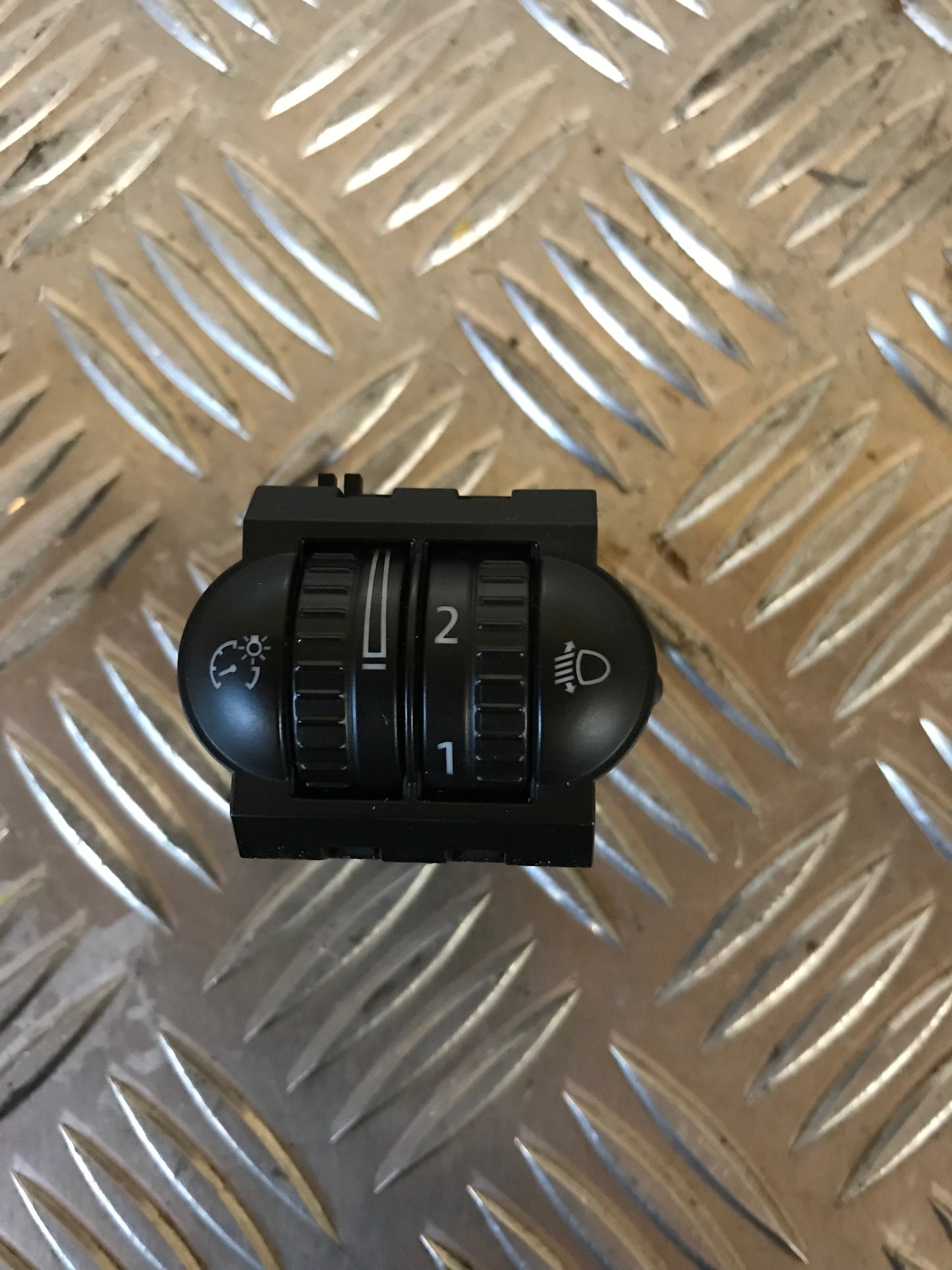 VW Golf 5 1K Kontakt Lygtejustering Med OEM Nr. 1K0941333D Fra VW Ophugger