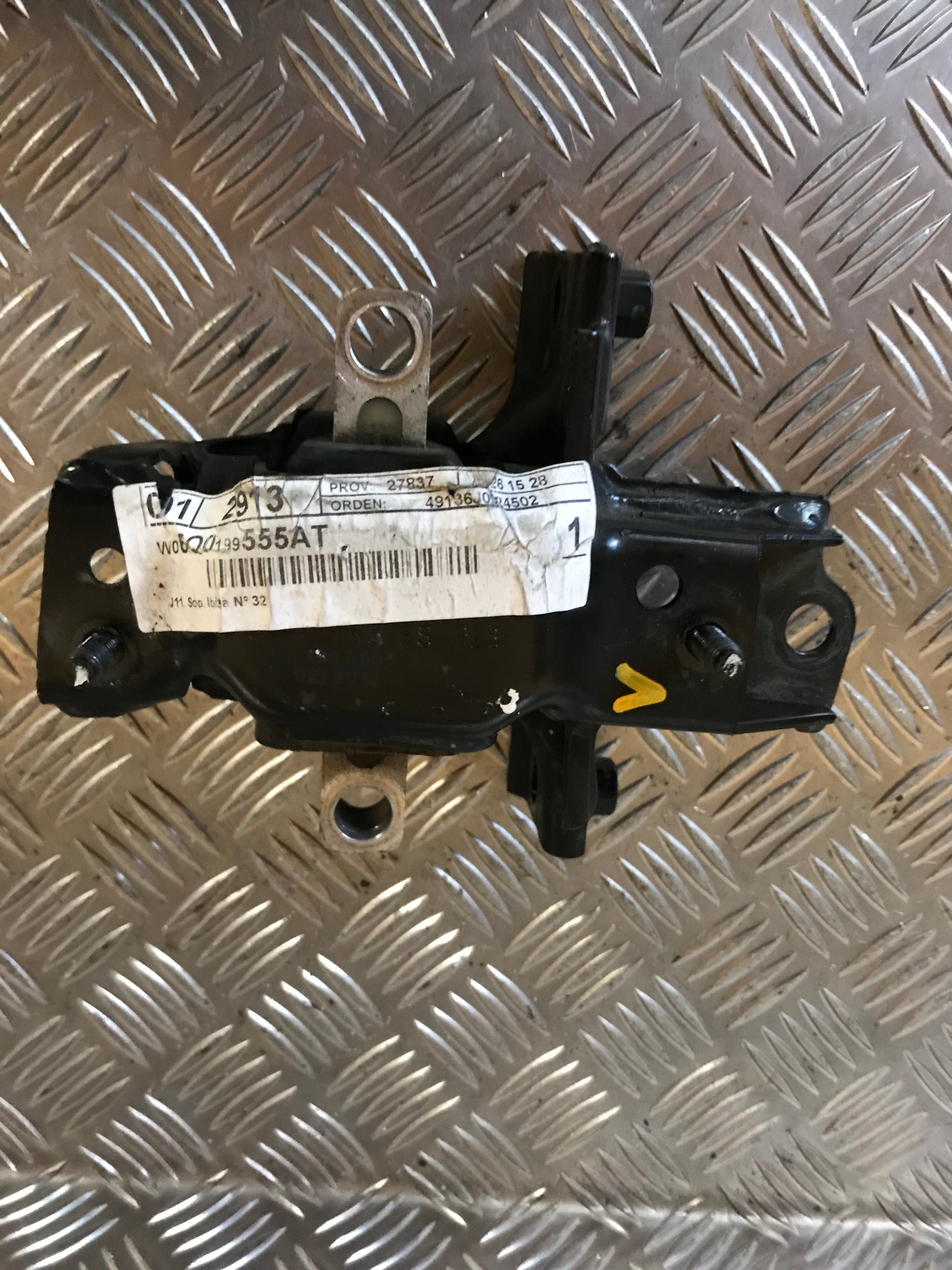 VW Golf 5 1K Motorophæng V Med OEM Nr. 6Q0199555AT Fra VW Ophugger