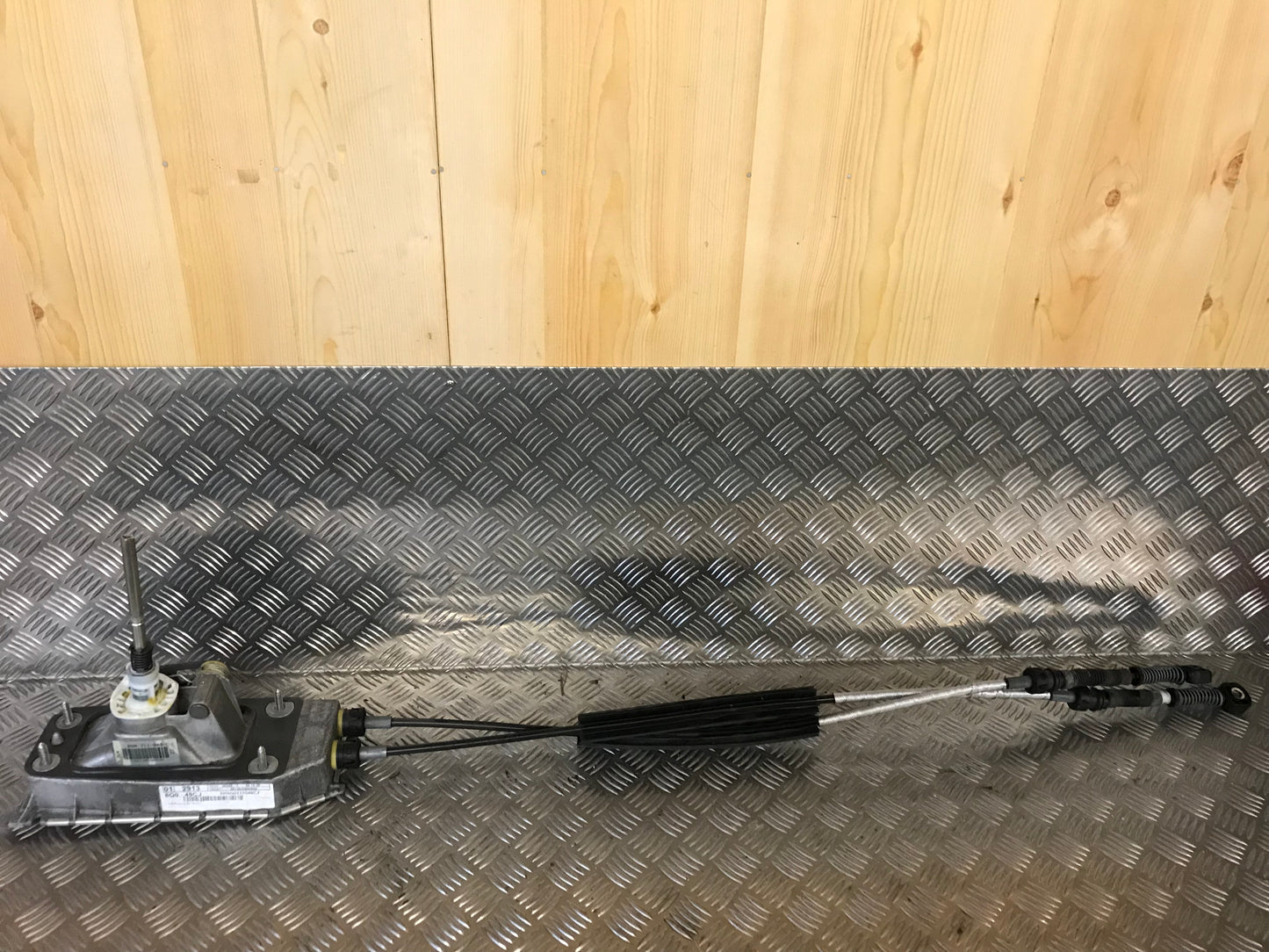 VW Golf 5 1K Gearskifte Med OEM Nr. 1K0711061B Fra VW Ophugger