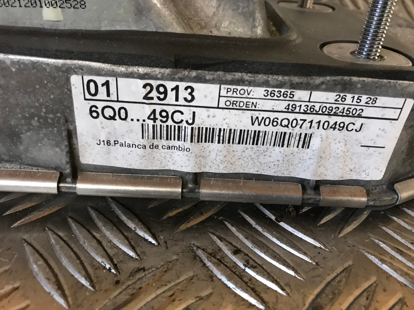 VW Golf 5 1K Gearskifte Med OEM Nr. 1K0711061B Fra VW Ophugger