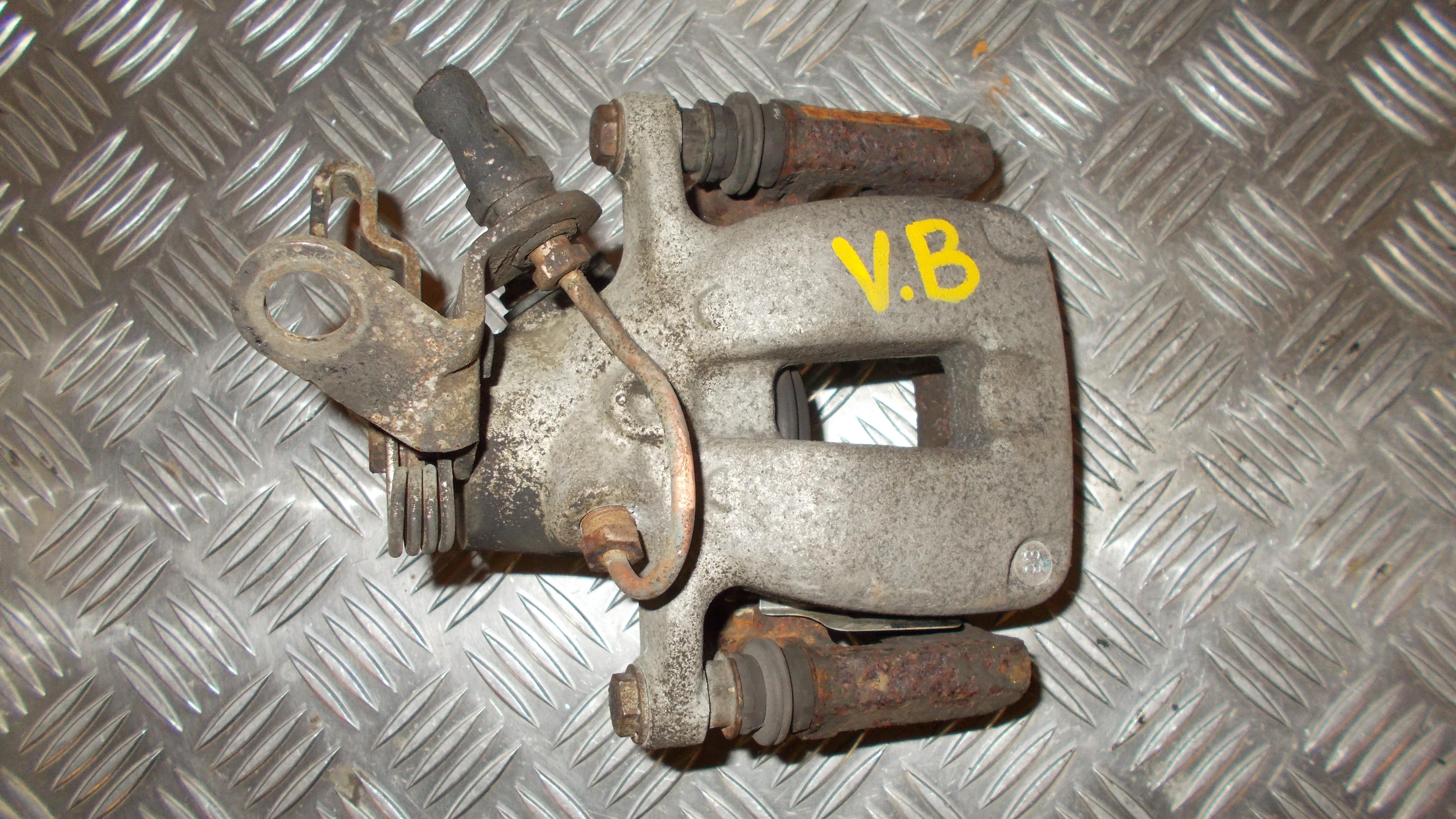 VW Touran 1T/Gp Bremsekaliber Vb Med OEM Nr. Ophugger Fra VW Ophugger