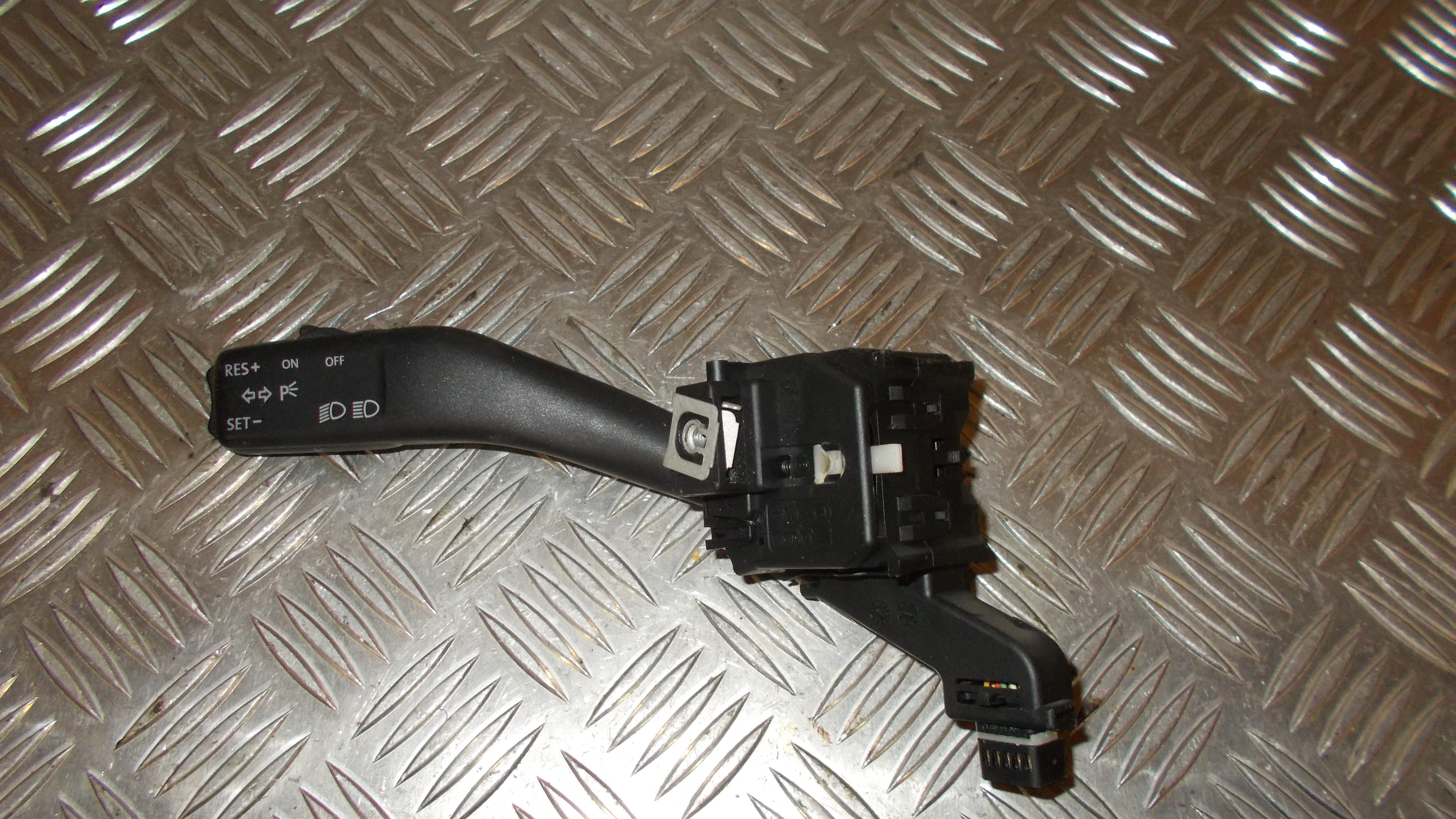 VW Touran 1T/Gp Kontakt Blink Med OEM Nr. Ophugger Fra VW Ophugger