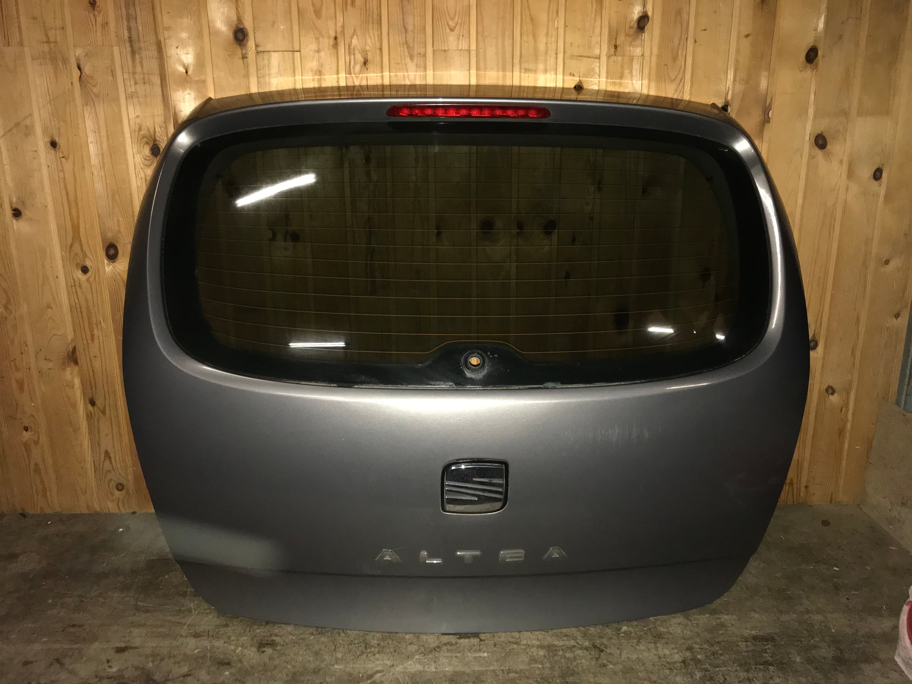 Seat Altea Bagklap Med OEM Nr. 5P0827024 Fra Seat Ophugger