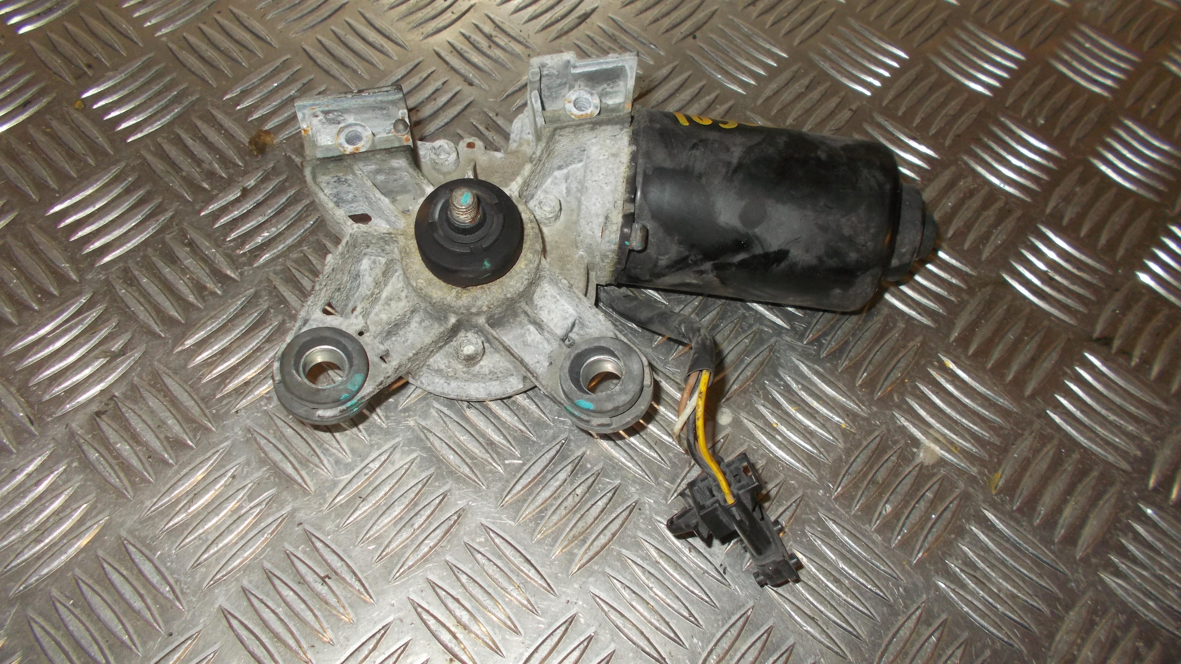 Saab 9-3 Viskermotor Med OEM Nr. Ophugger Fra Saab Ophugger