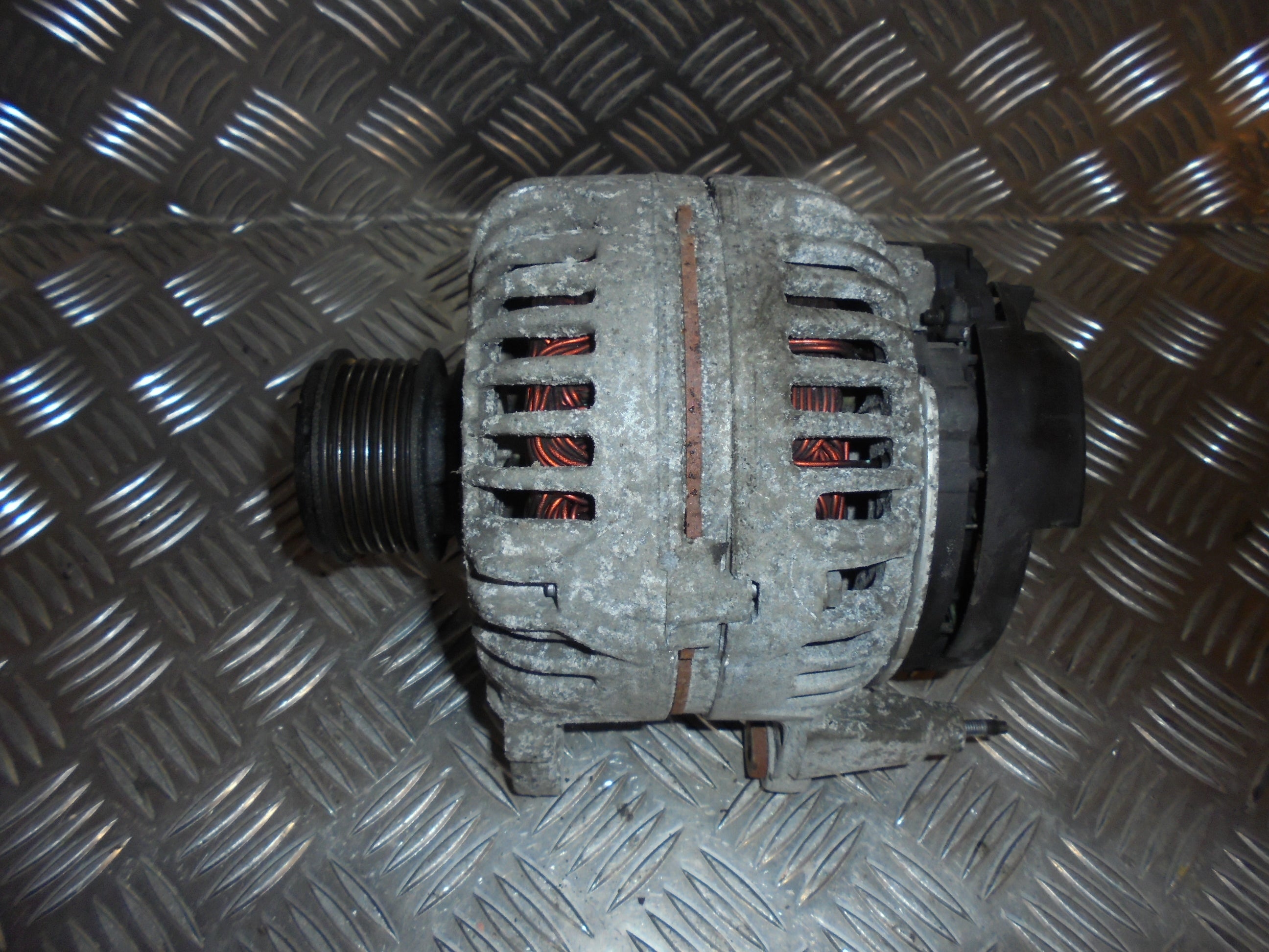 Seat Altea Generator Med OEM Nr. 06F903023F Fra Seat Ophugger