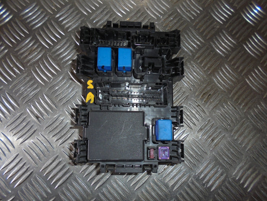 Suzuki Alto Sikringsboks Med OEM Nr. Ophugger Fra Suzuki Ophugger