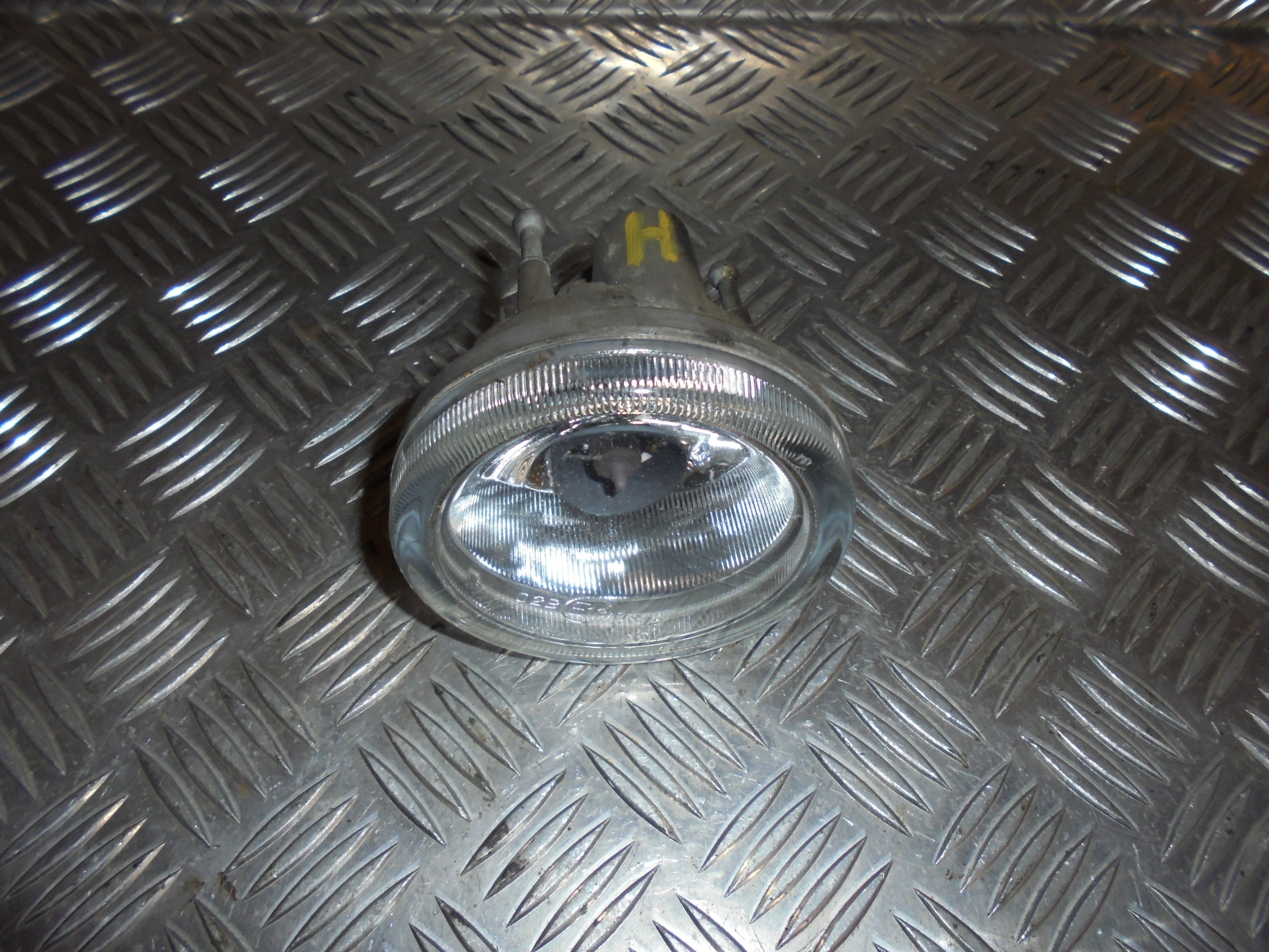 Suzuki Sx4 Tågelygte For Med OEM Nr. 3551054GA0 Fra Suzuki Ophugger