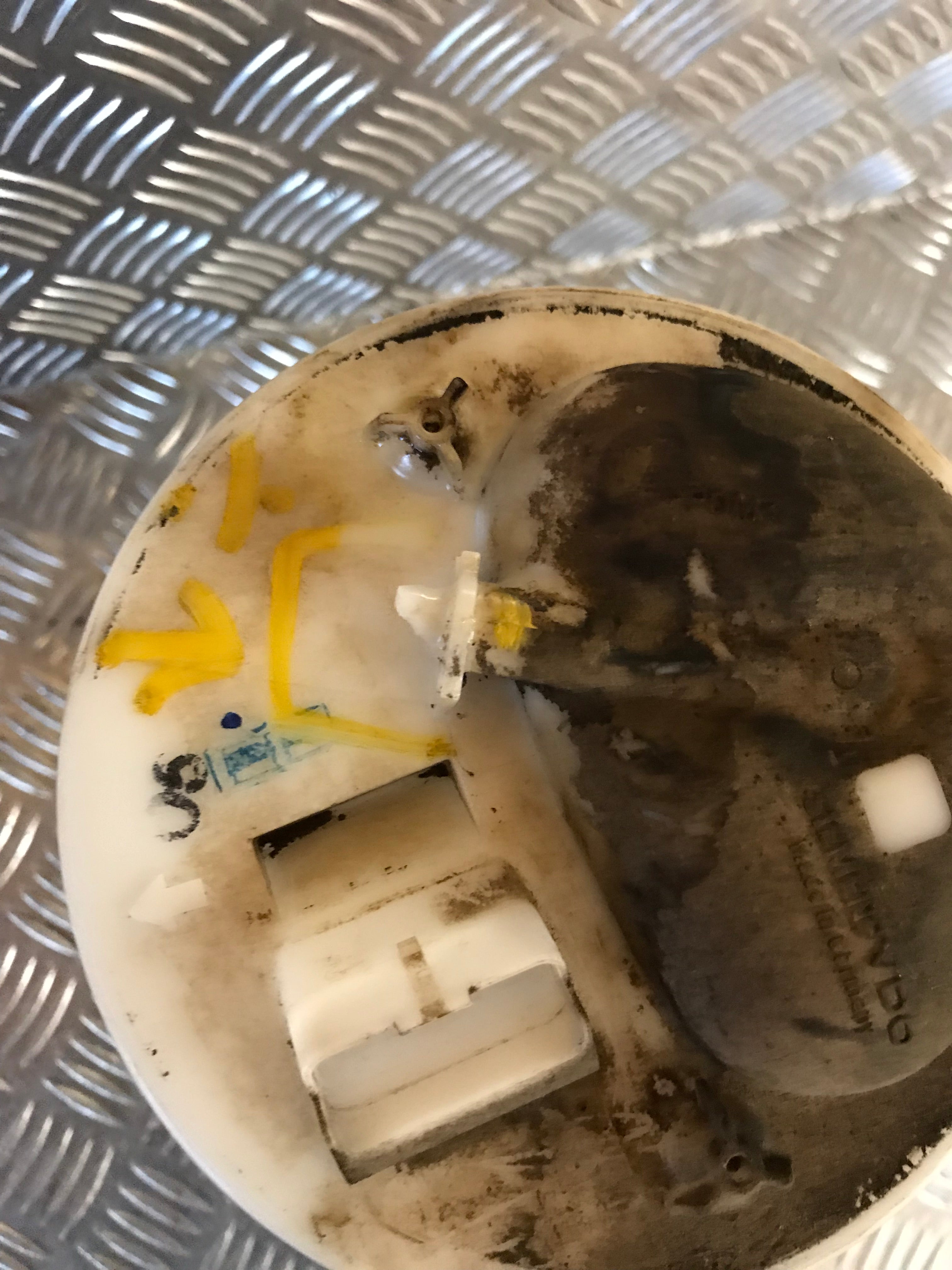 Suzuki Sx4 Benz/Brændstofpumpe El Med OEM Nr. Ophugger Fra Suzuki Ophugger