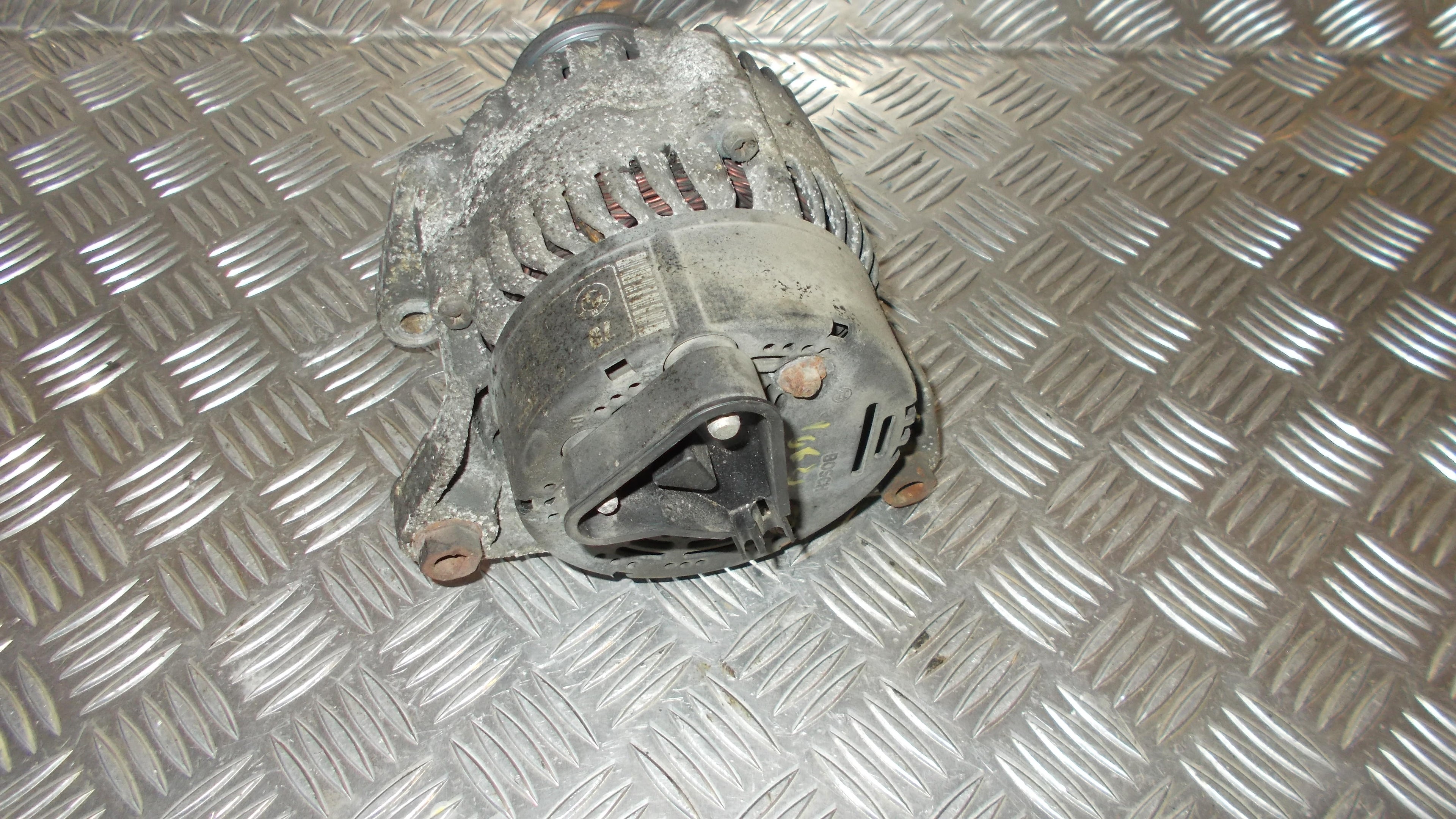 BMW 3-Serie E36 Generator Med OEM Nr. 59212614 Fra BMW Ophugger